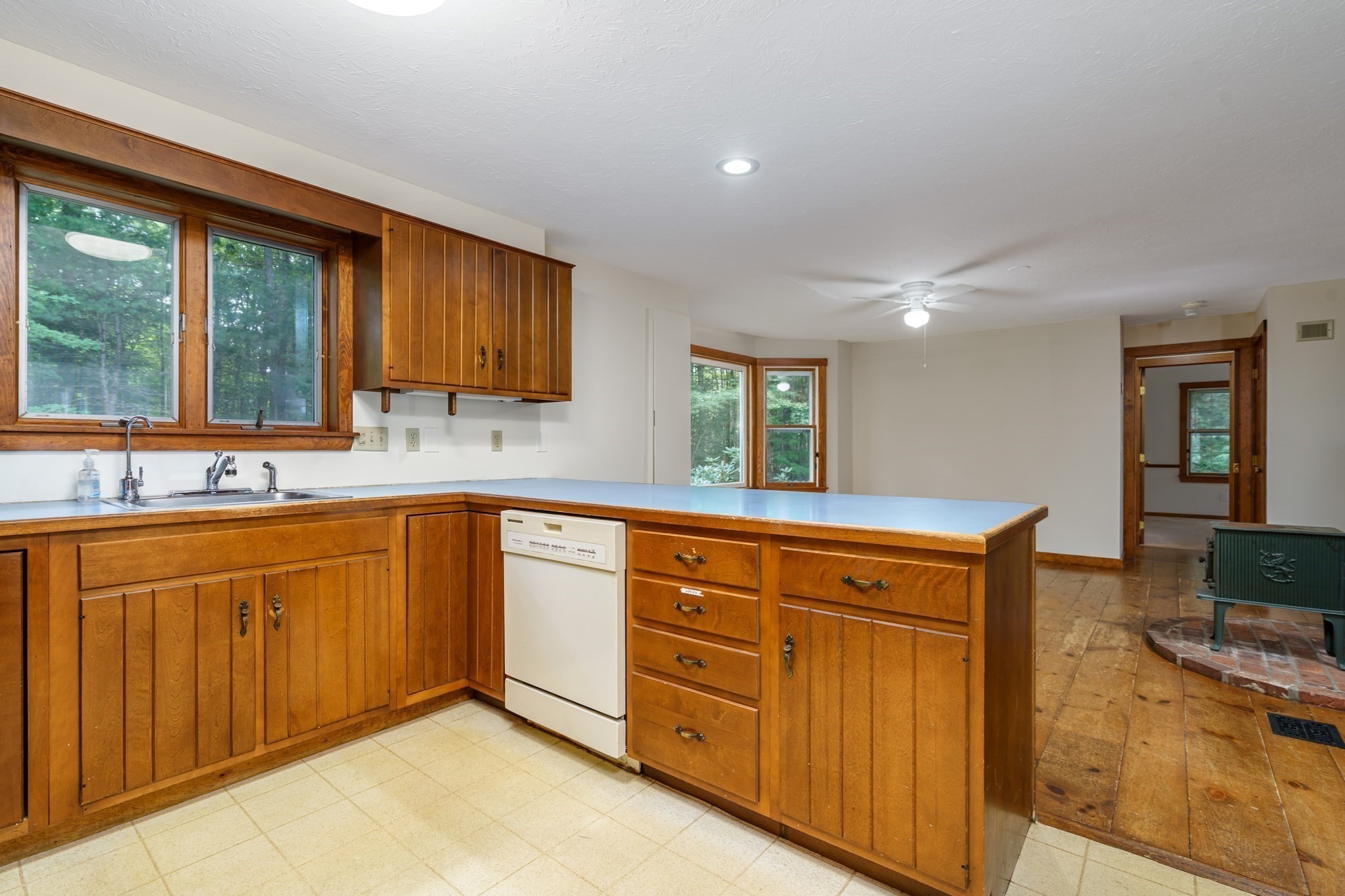 123 Saunders Street, Gardner, MA 01440 - Image 17