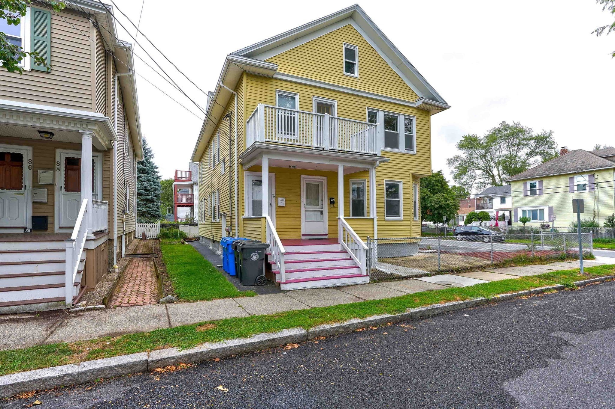 90 Thorndike St, Arlington, MA 02474