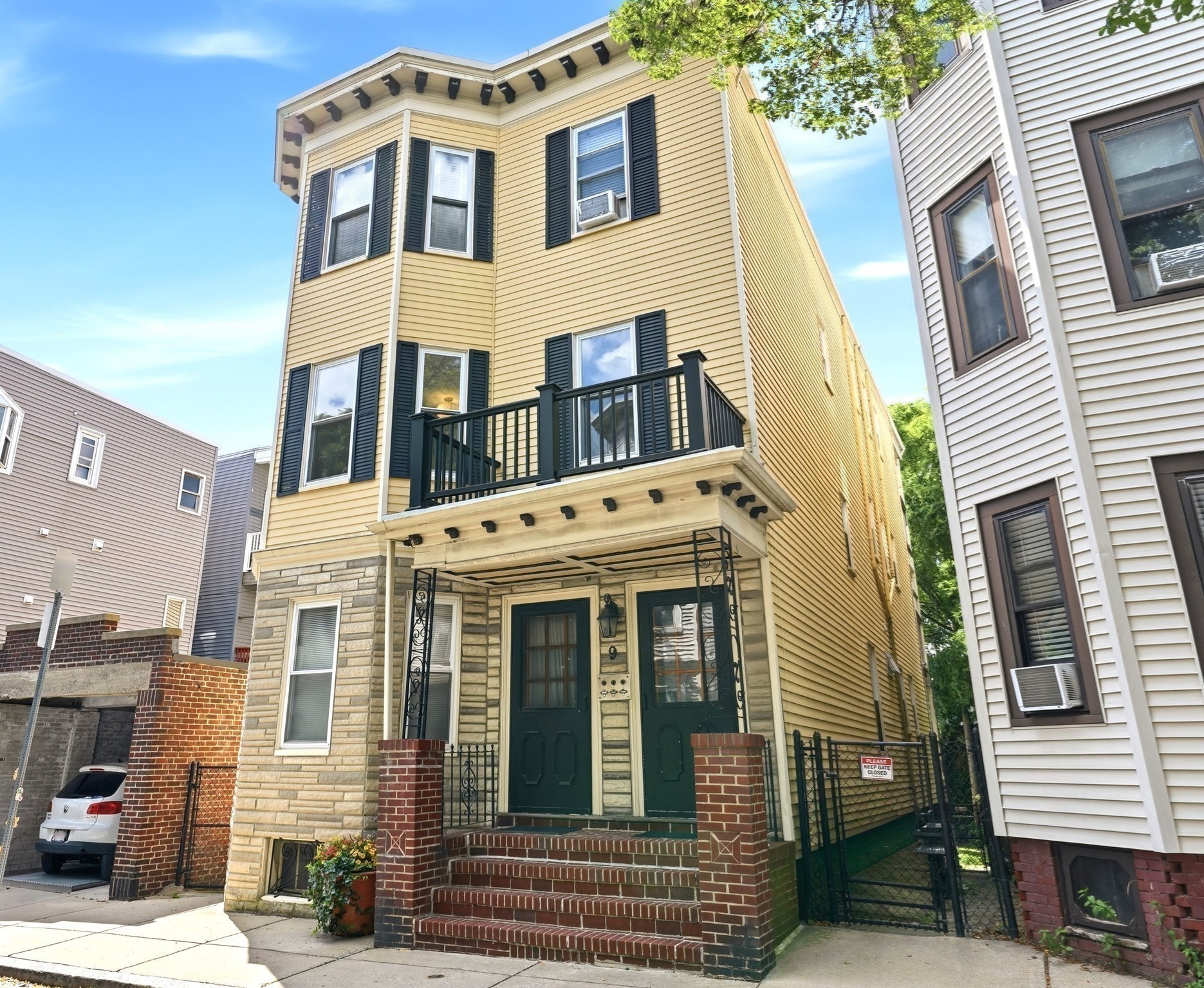 9 Hatch St Unit 2, Boston - South Boston, MA 02127