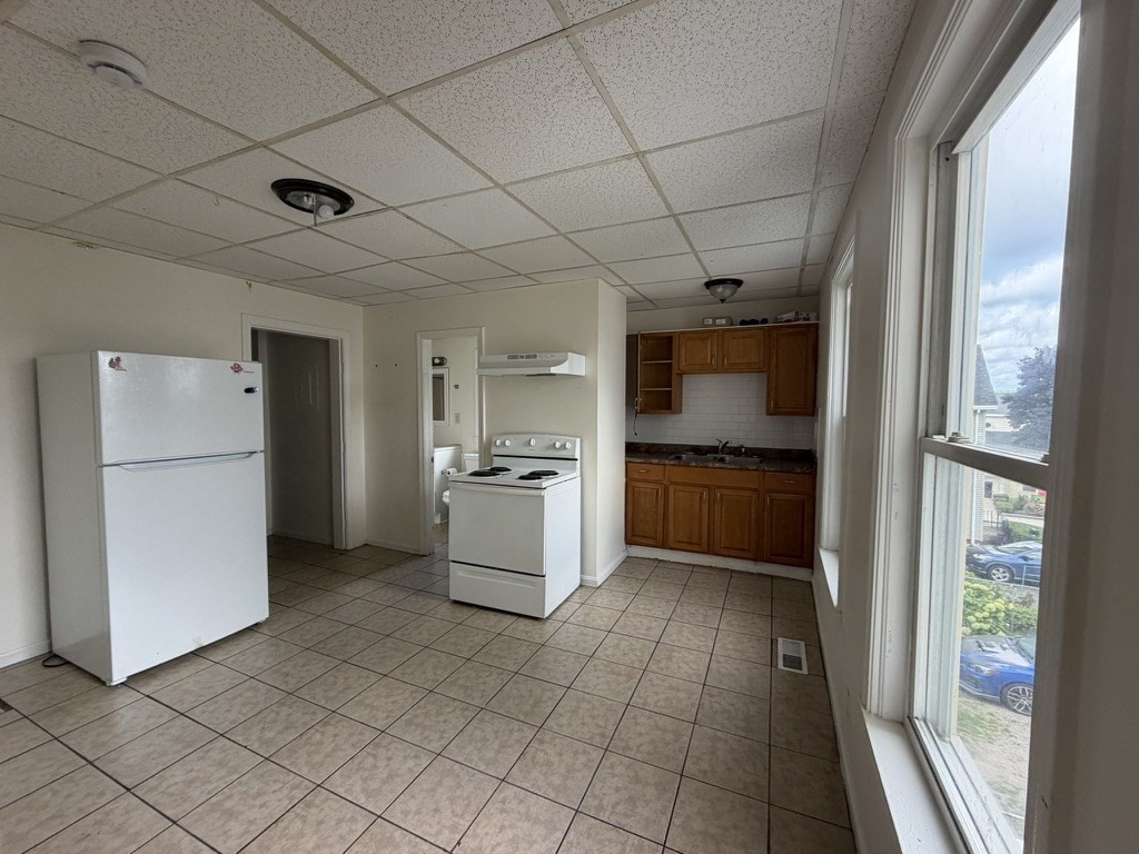 6 Dorchester St, Worcester, MA 01610 - Image 13