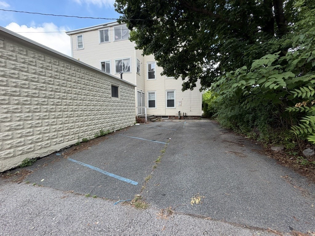 6 Dorchester St, Worcester, MA 01610 - Image 16