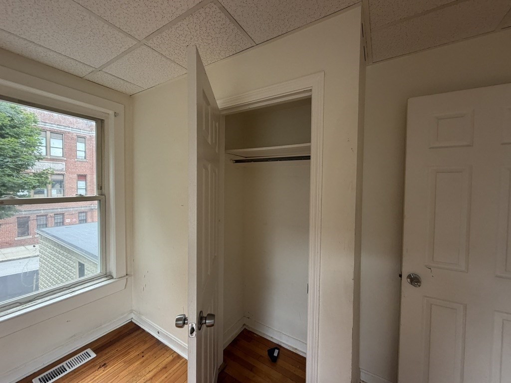 6 Dorchester St, Worcester, MA 01610 - Image 9