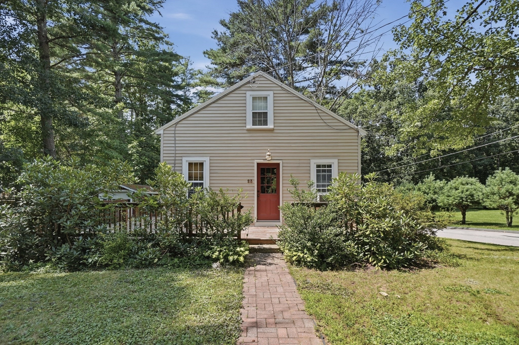 83 New Boston Road, Sturbridge, MA 01566