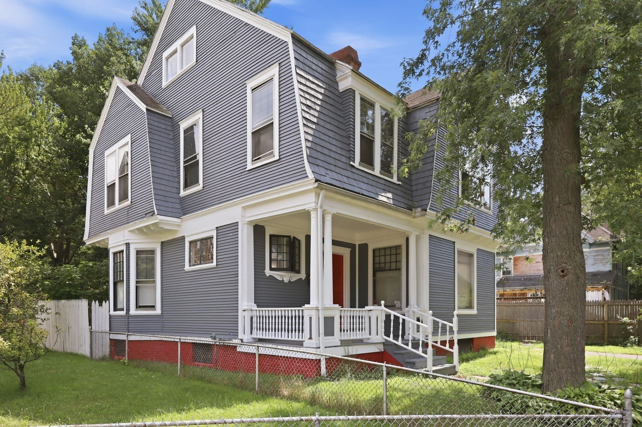 43 Cornell St, Springfield, MA 01109