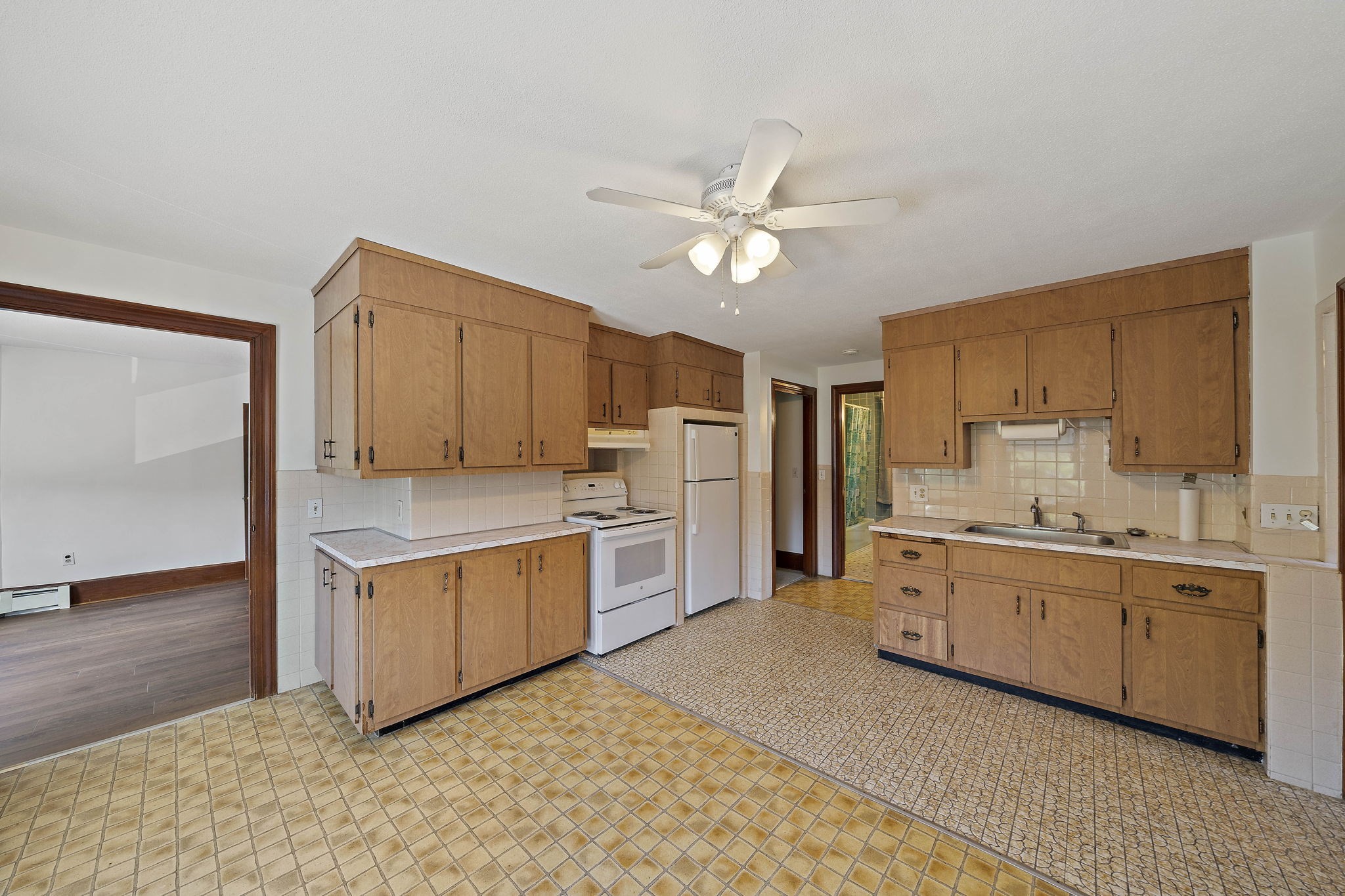 19 Bartlett, Avon, MA 02322 - Image 3