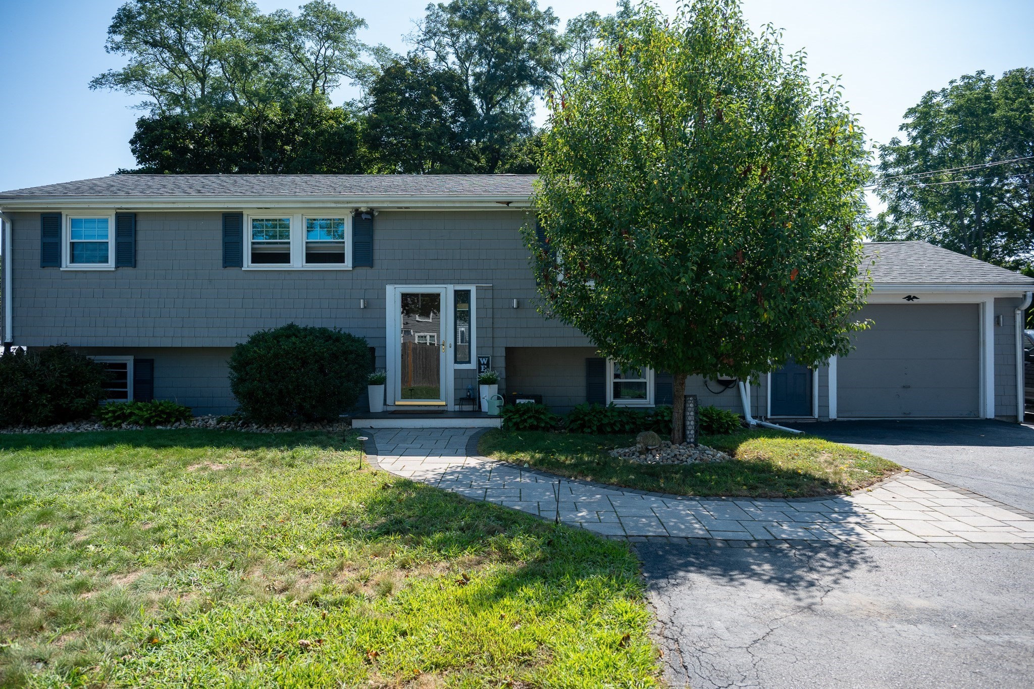 156 Oak St, Weymouth, MA 02190