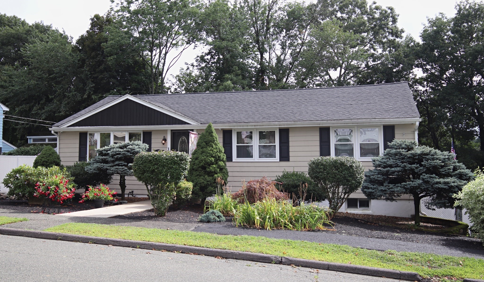 1 Biscayne Ave., Saugus, MA 01906
