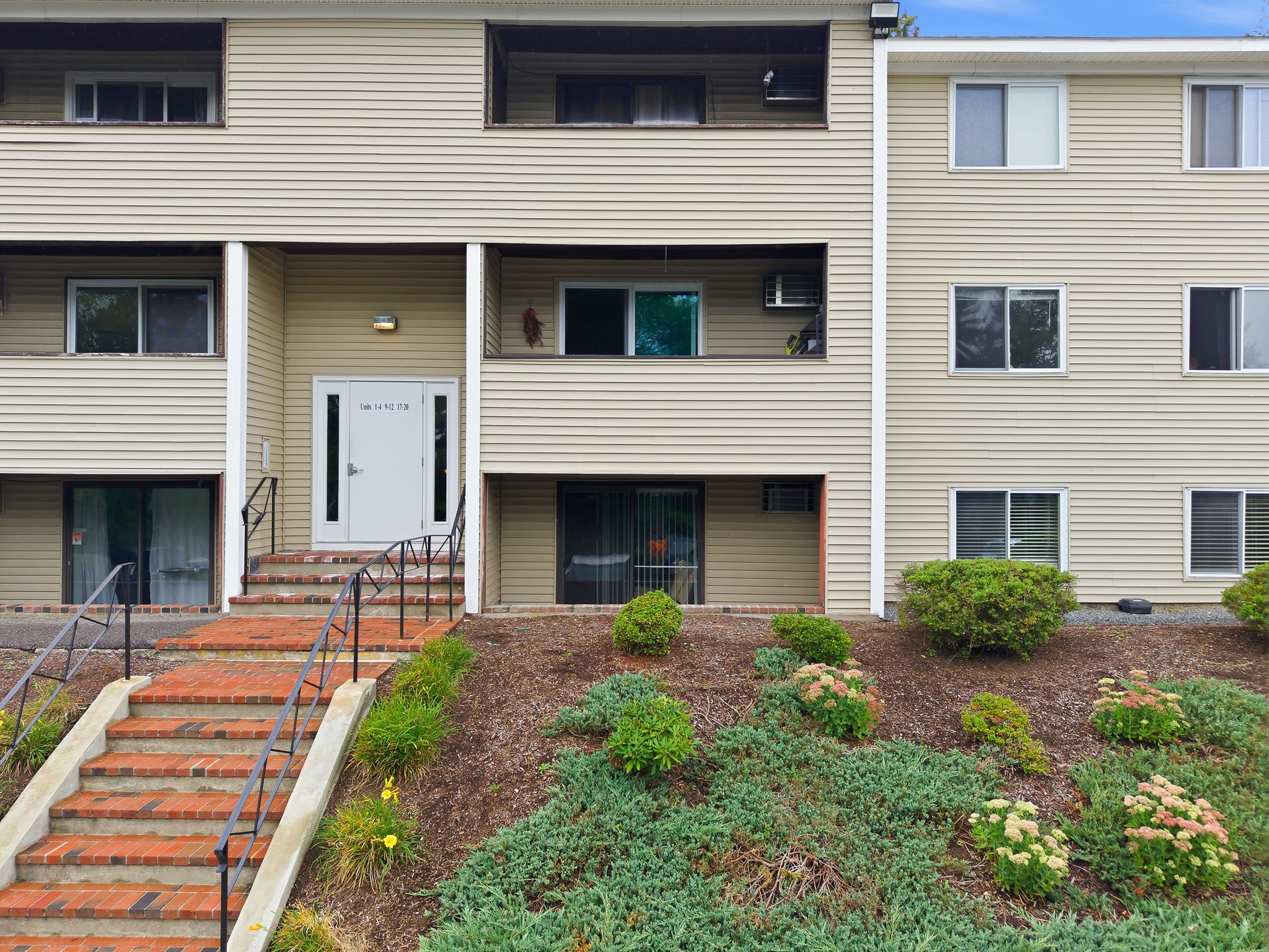 129 Quaker Hwy Unit 3, Uxbridge, MA 01569