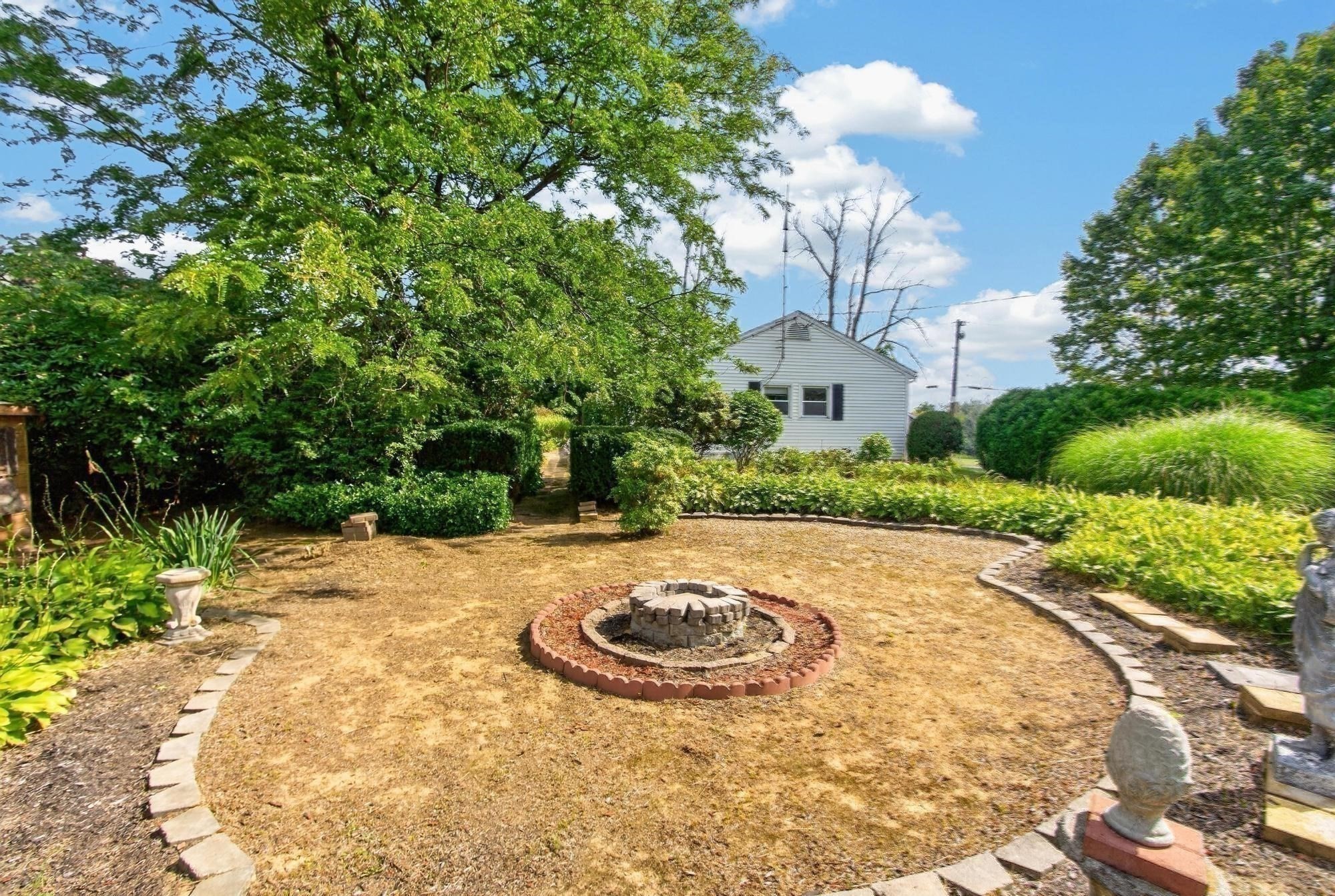 17 Chapel Street, Gardner, MA 01440 - Image 40
