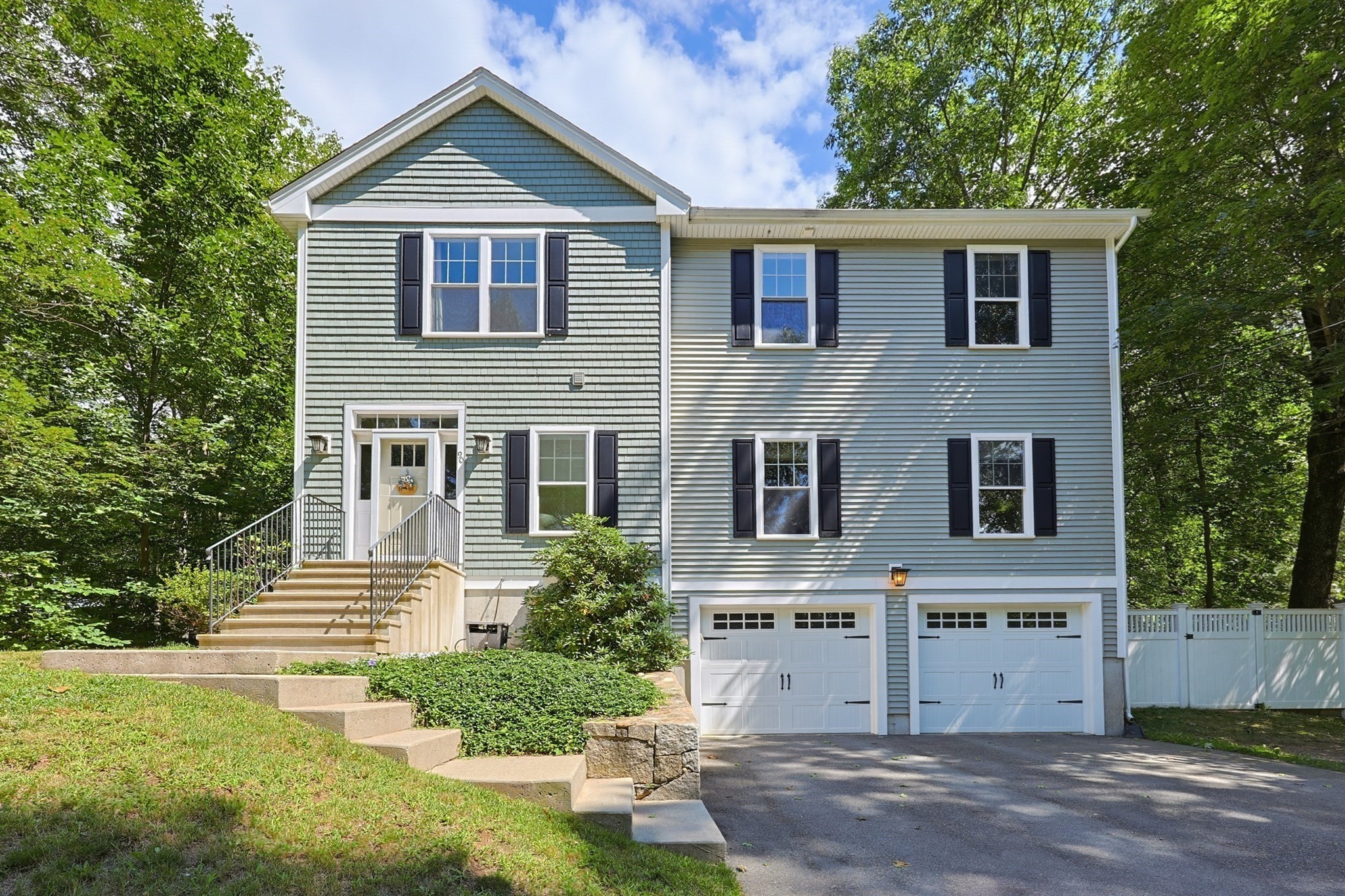 90 Greene St, Hopedale, MA 01747