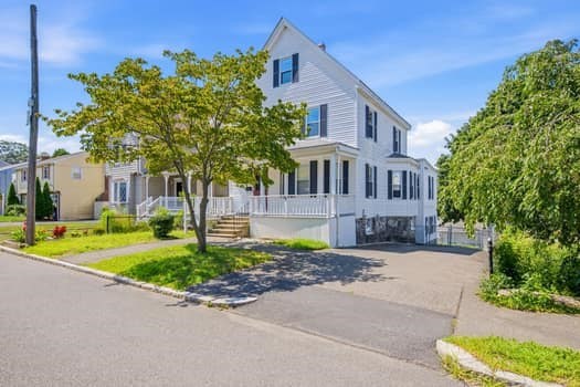 52 Elliott St., Melrose, MA 02176