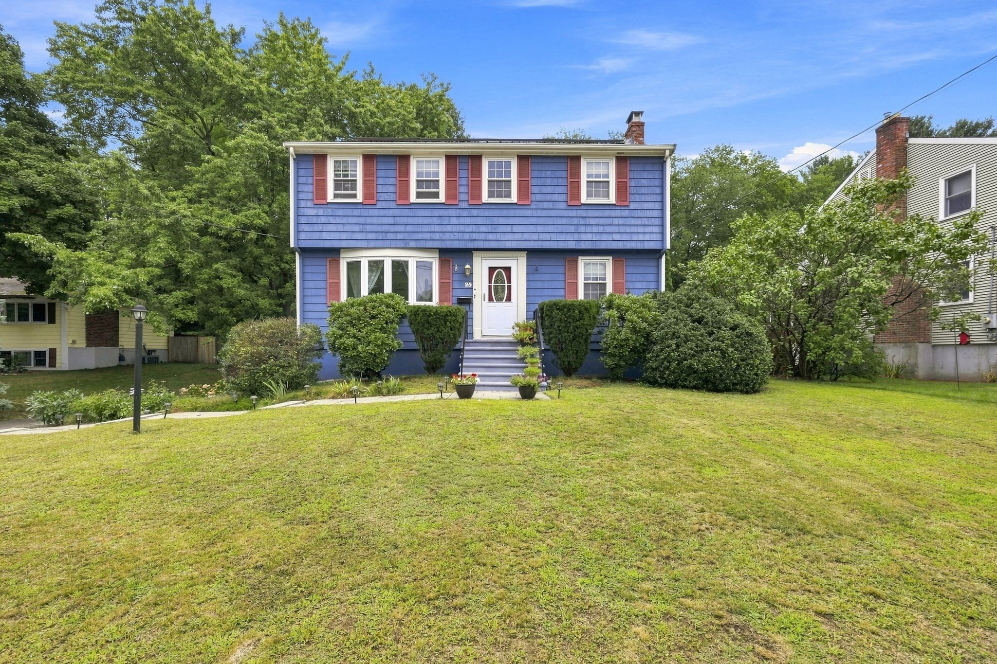 25 Mohawk Path, Bellingham, MA 02019