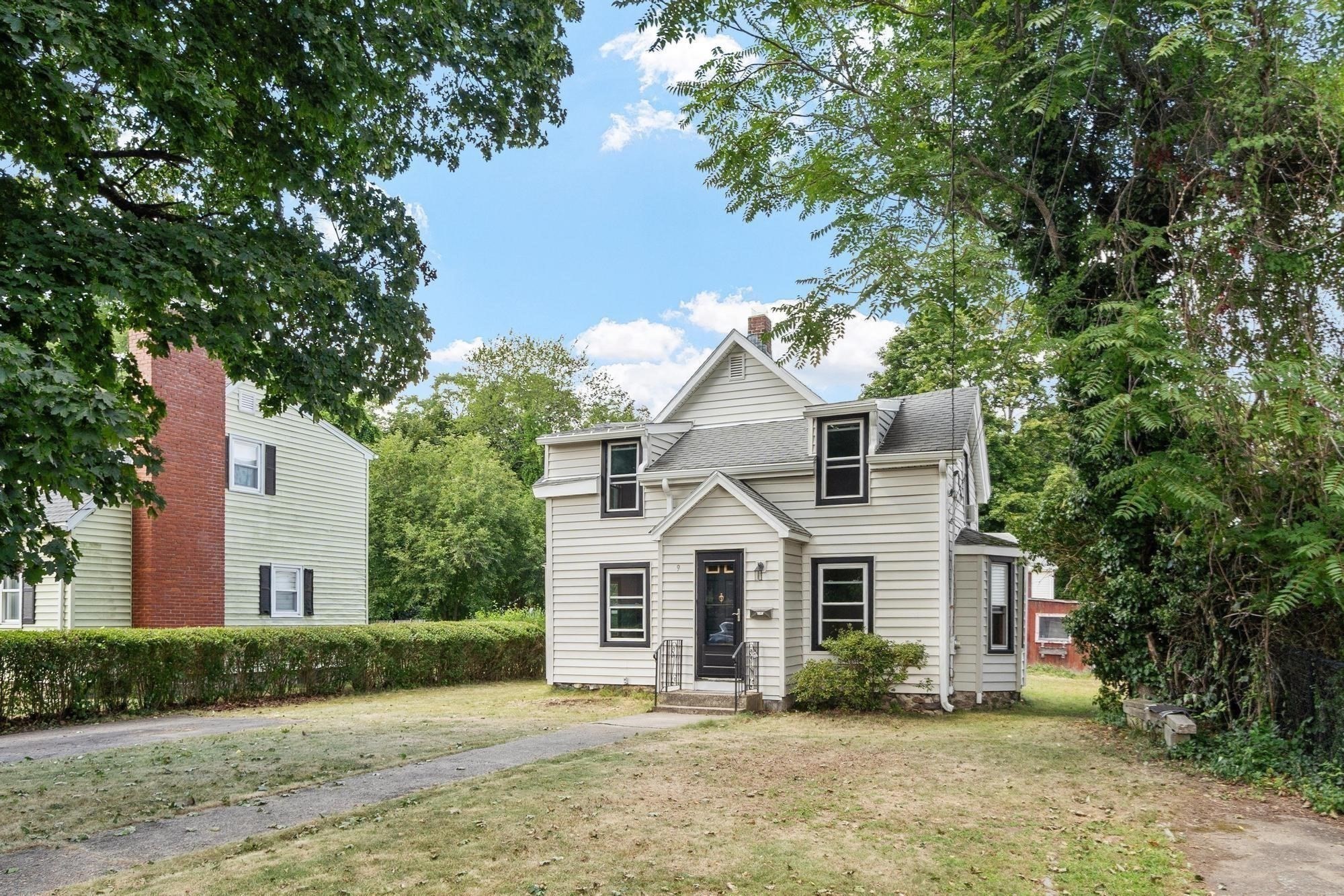 9 Lill Avenue, Newton, MA 02465