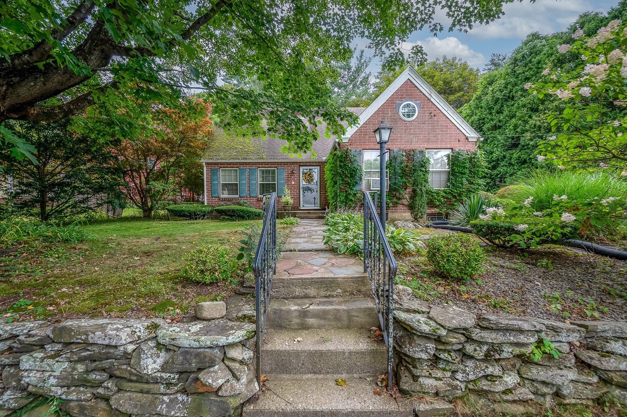 7 Virginia Rd, Worcester, MA 01602