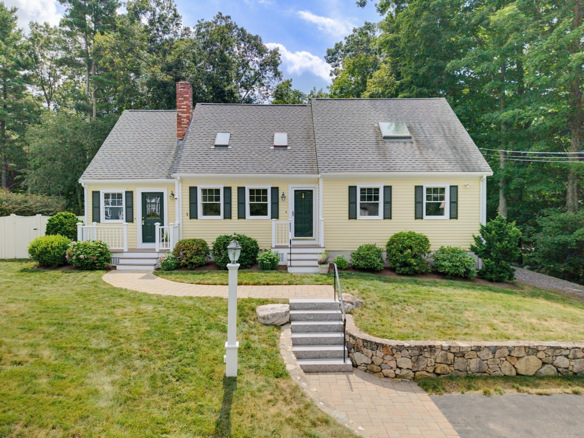 1804 Washington St, Holliston, MA 01746