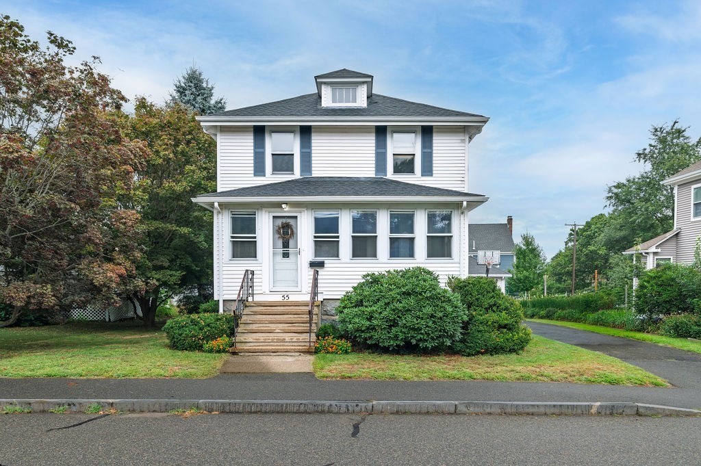 55 Academy St, Braintree, MA 02184