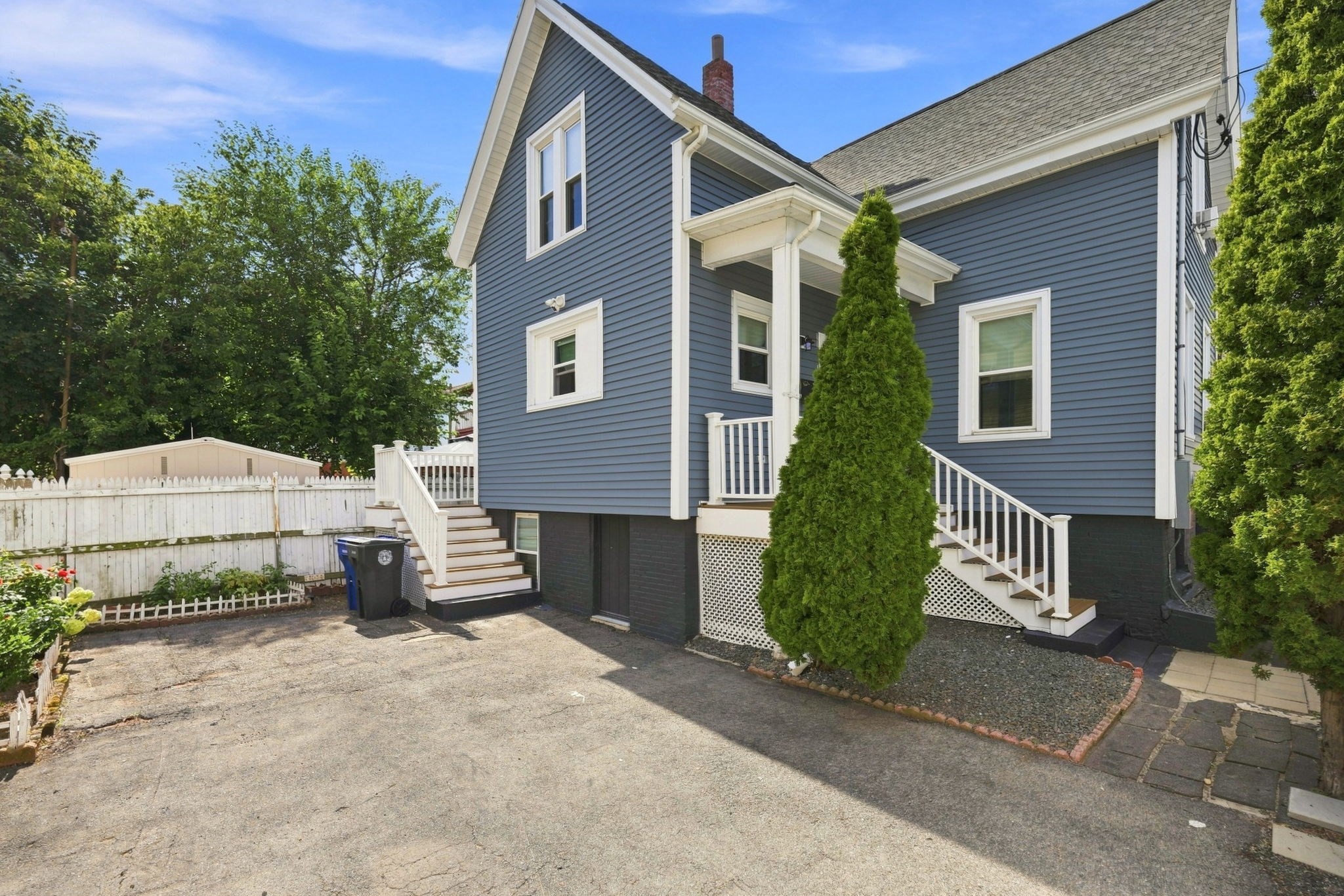 93 Parker St, Chelsea, MA 02150