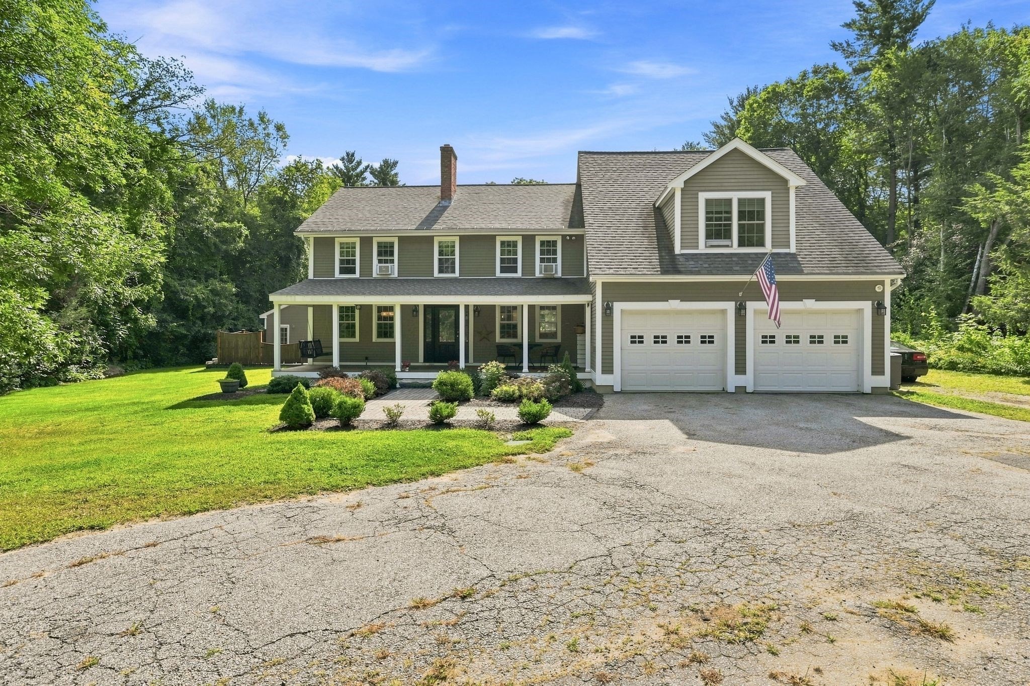 61 Breakneck Rd, Sturbridge, MA 01566