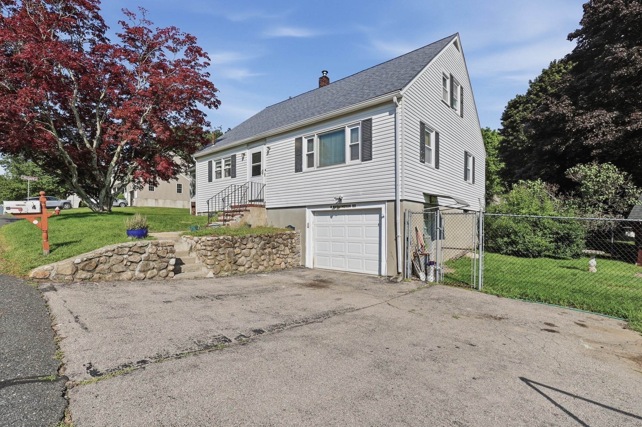 4 Washington Street, Milford, MA 01757