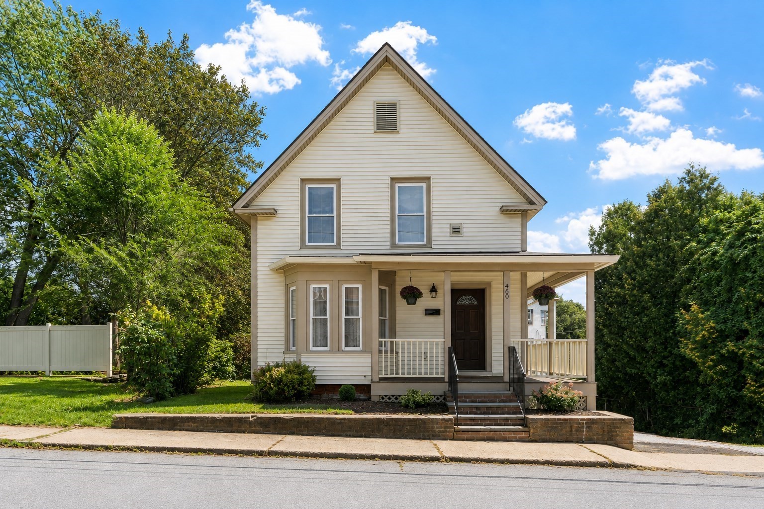 460 Pleasant St, Gardner, MA 01440 - Image 1