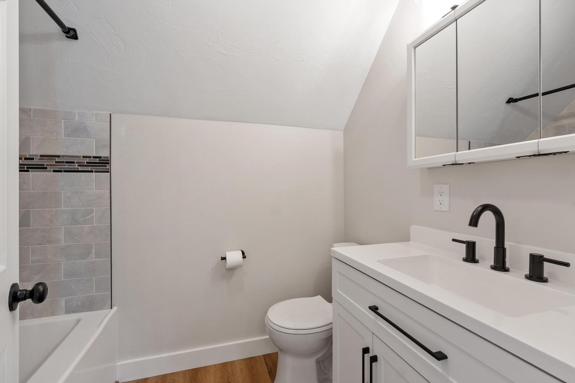 460 Pleasant St, Gardner, MA 01440 - Image 32