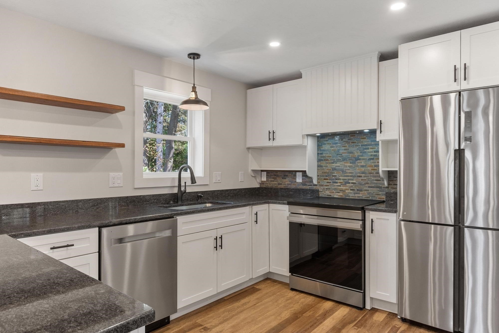 460 Pleasant St, Gardner, MA 01440 - Image 9