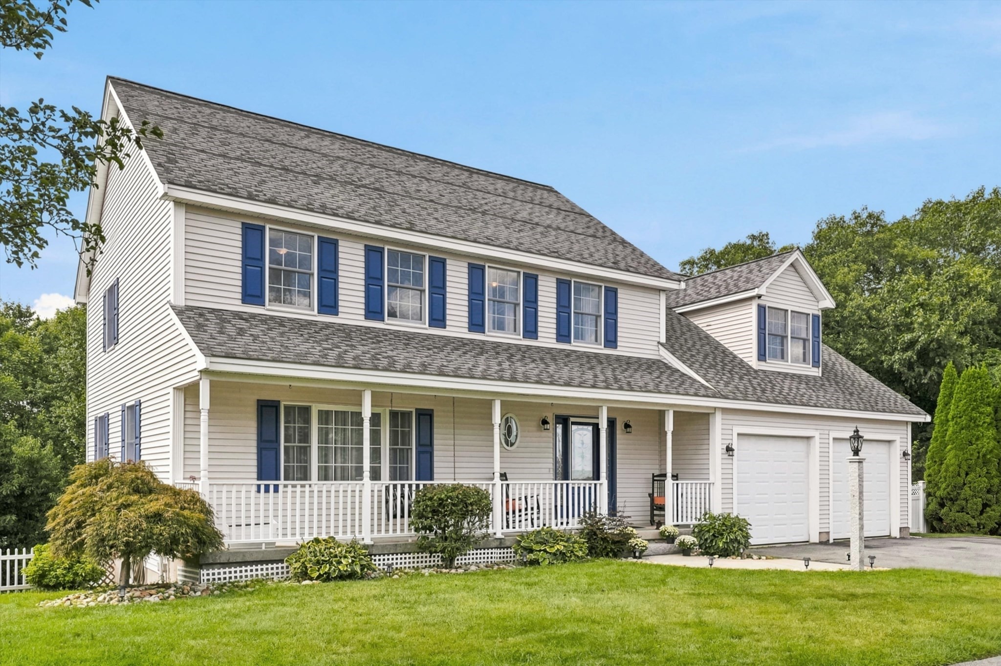 33 Fairway Dr, Woburn, MA 01801