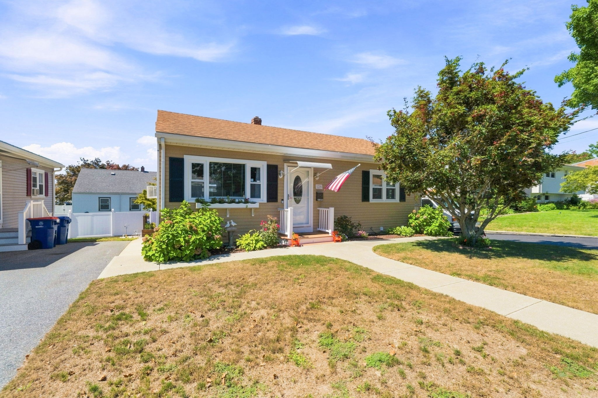 139 Seabury St, New Bedford, MA 02745