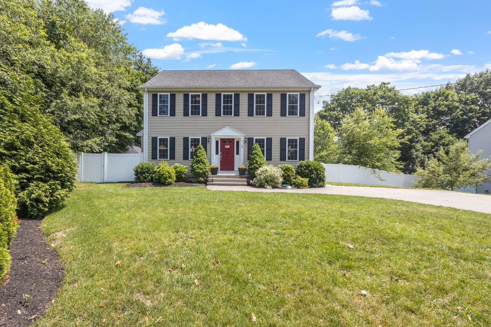 35 Okala Rd, Weymouth, MA 02189