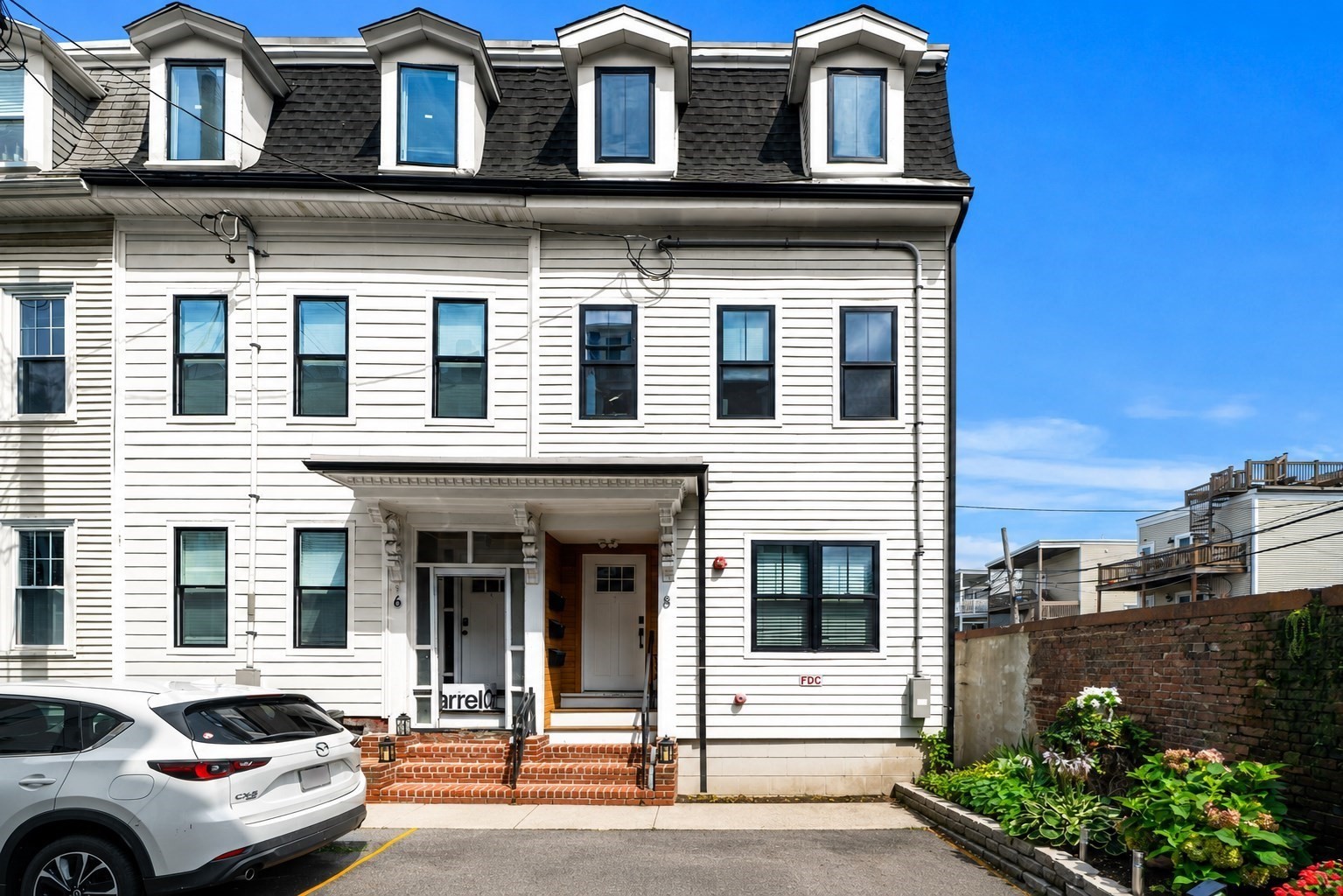 8 Viking St, South Boston, Boston, MA 02127