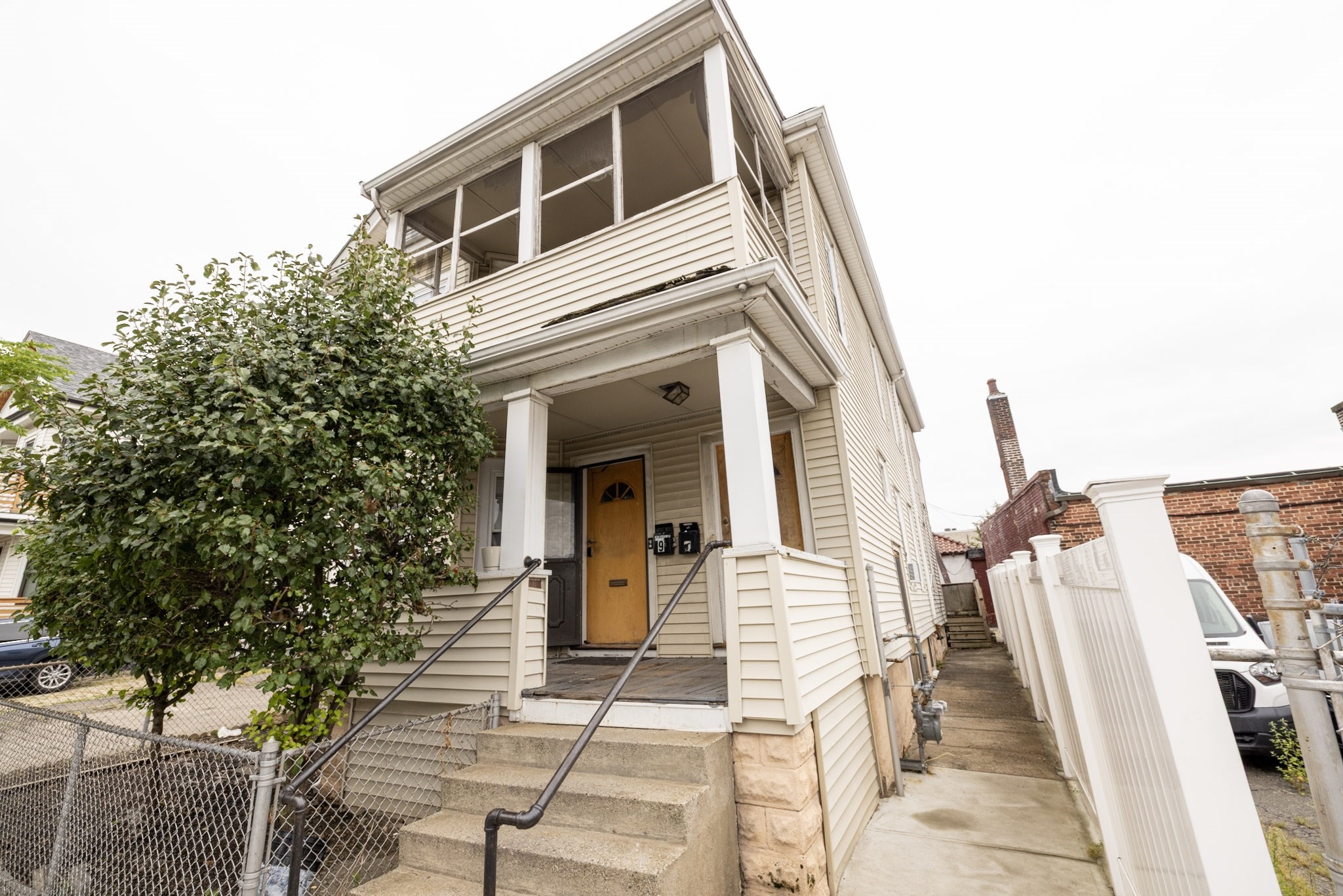 7 Illinois Ave, Somerville, MA 02145