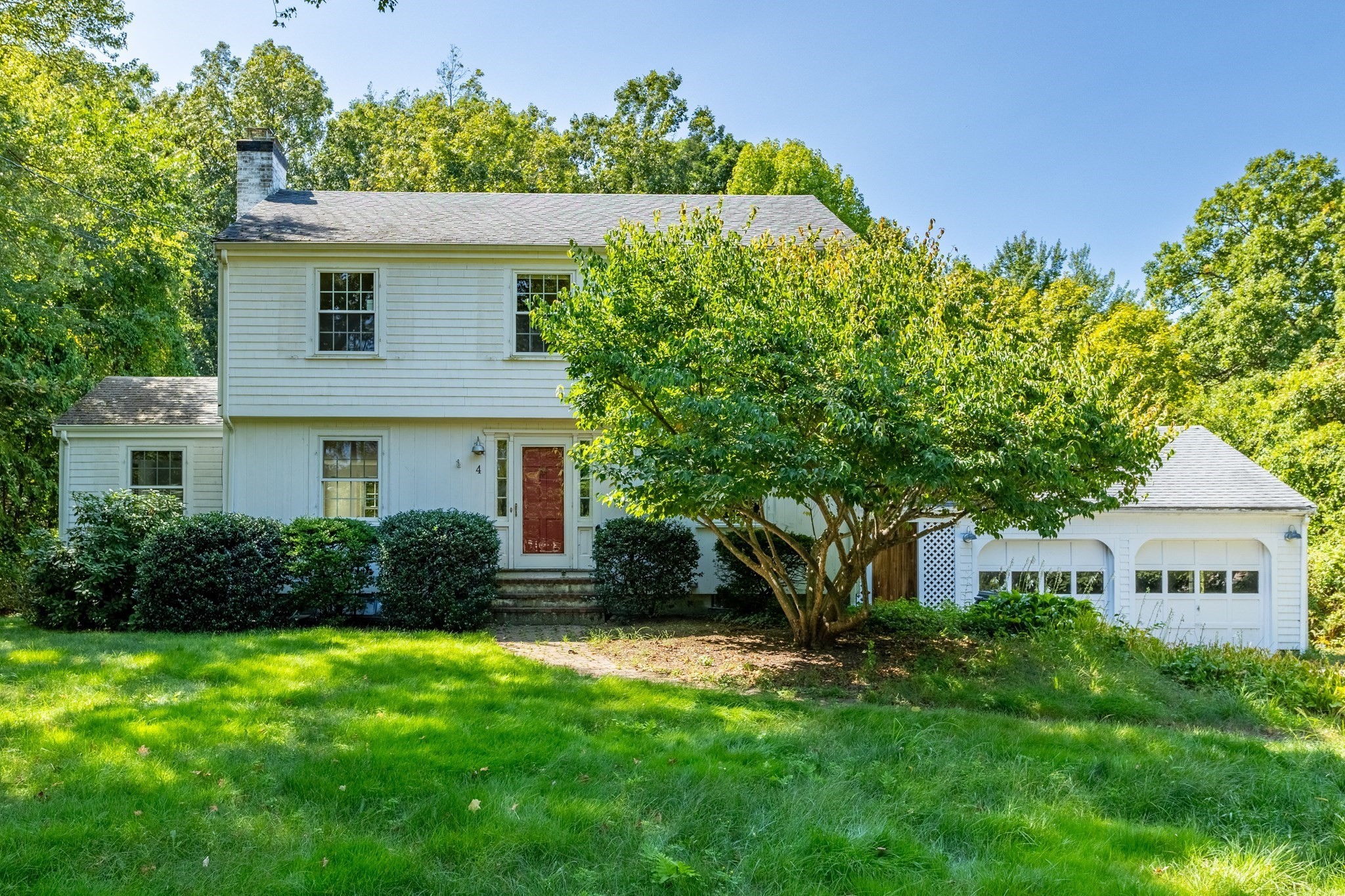 4 Meadowbrook Rd, Dover, MA 02030