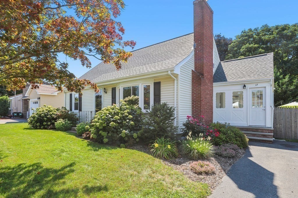 17 Jean Dr, Seekonk, MA 02771
