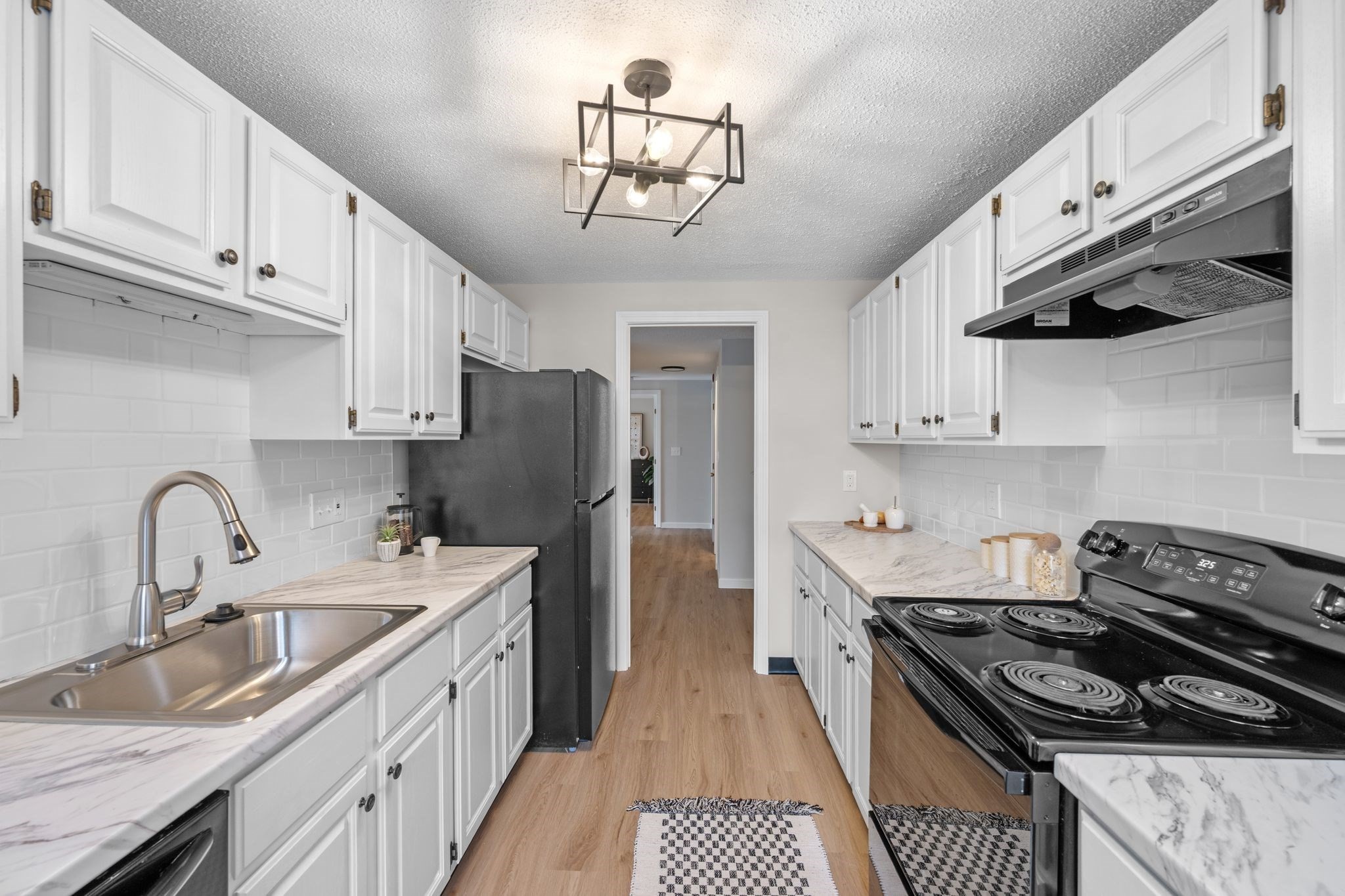 12 Ledgewood Way Unit 16, Peabody, MA 01960 - Image 10