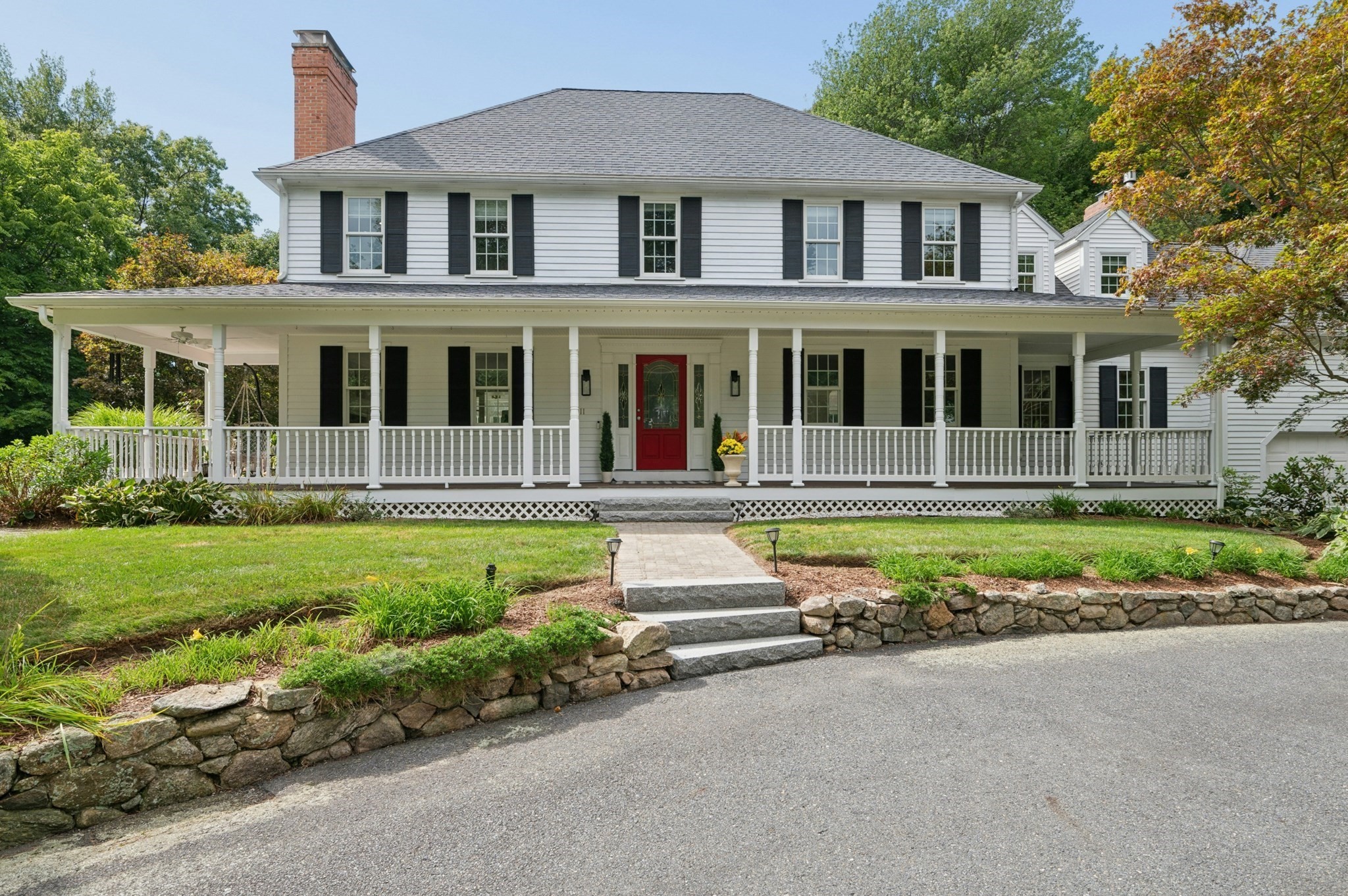 11 Dicarlo Rd, Hopkinton, MA 01748