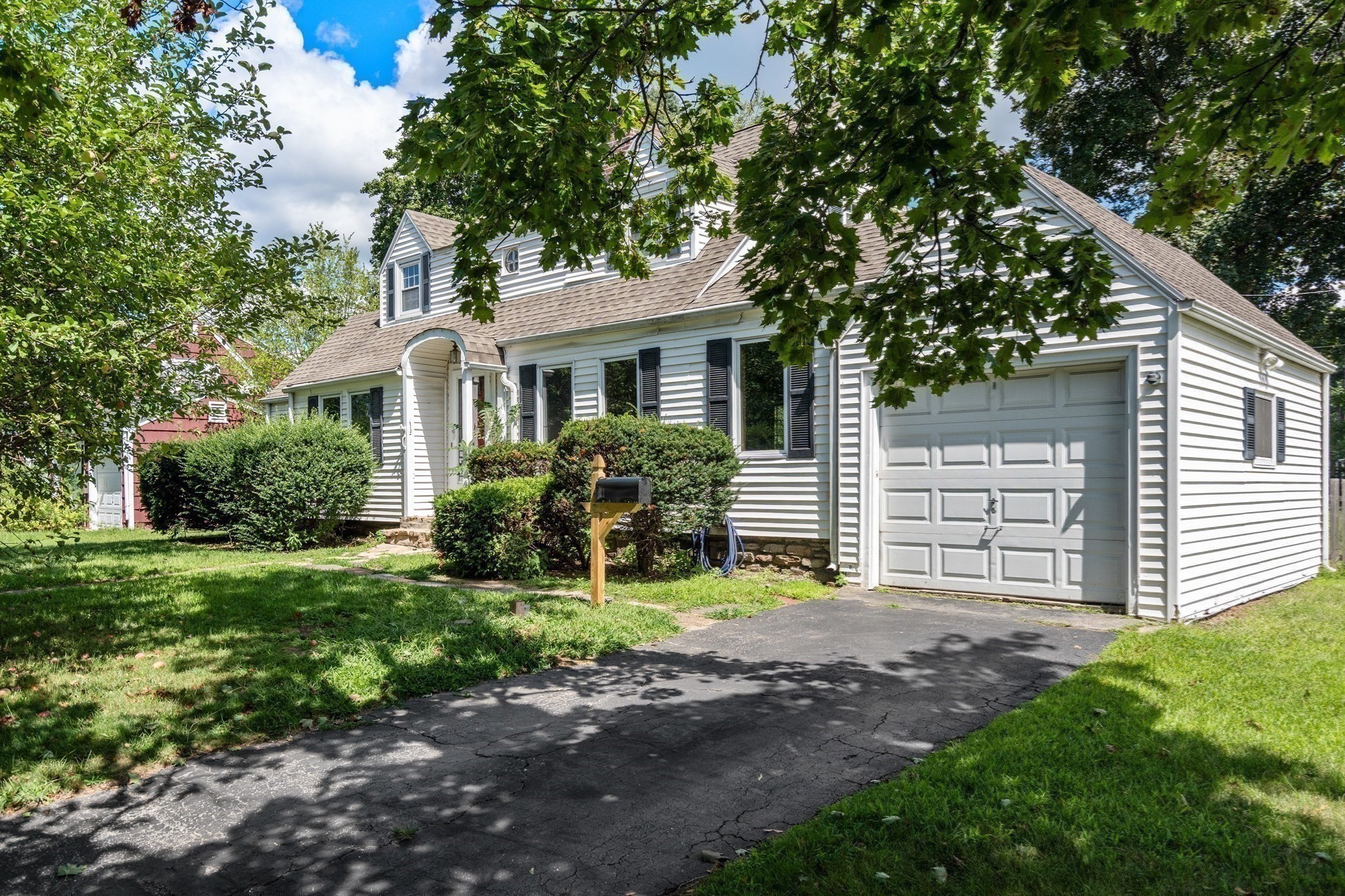 515 Lake Avenue, Worcester, MA 01604