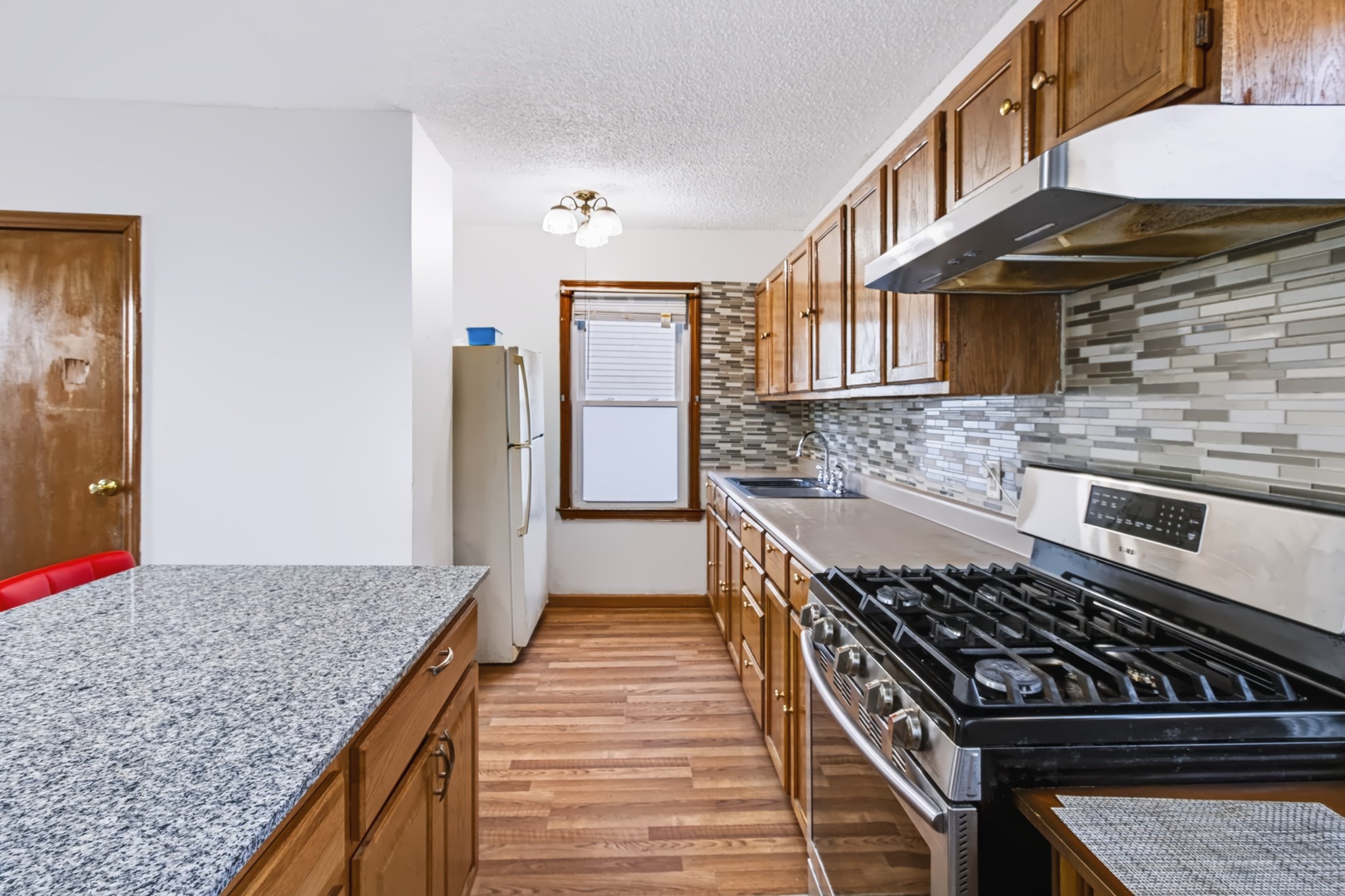 112 Quebec St, Lowell, MA 01852 - Image 11