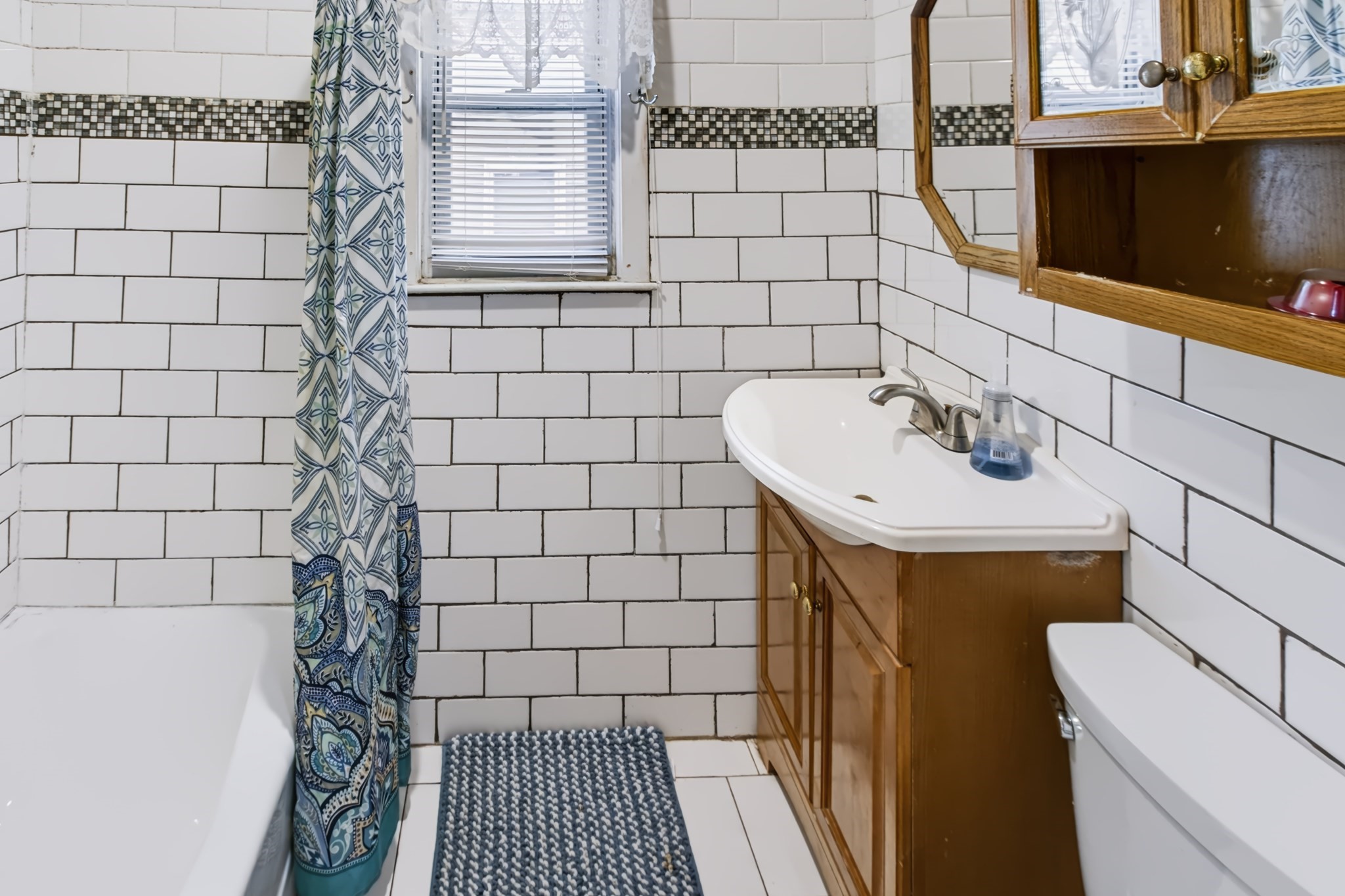 112 Quebec St, Lowell, MA 01852 - Image 13