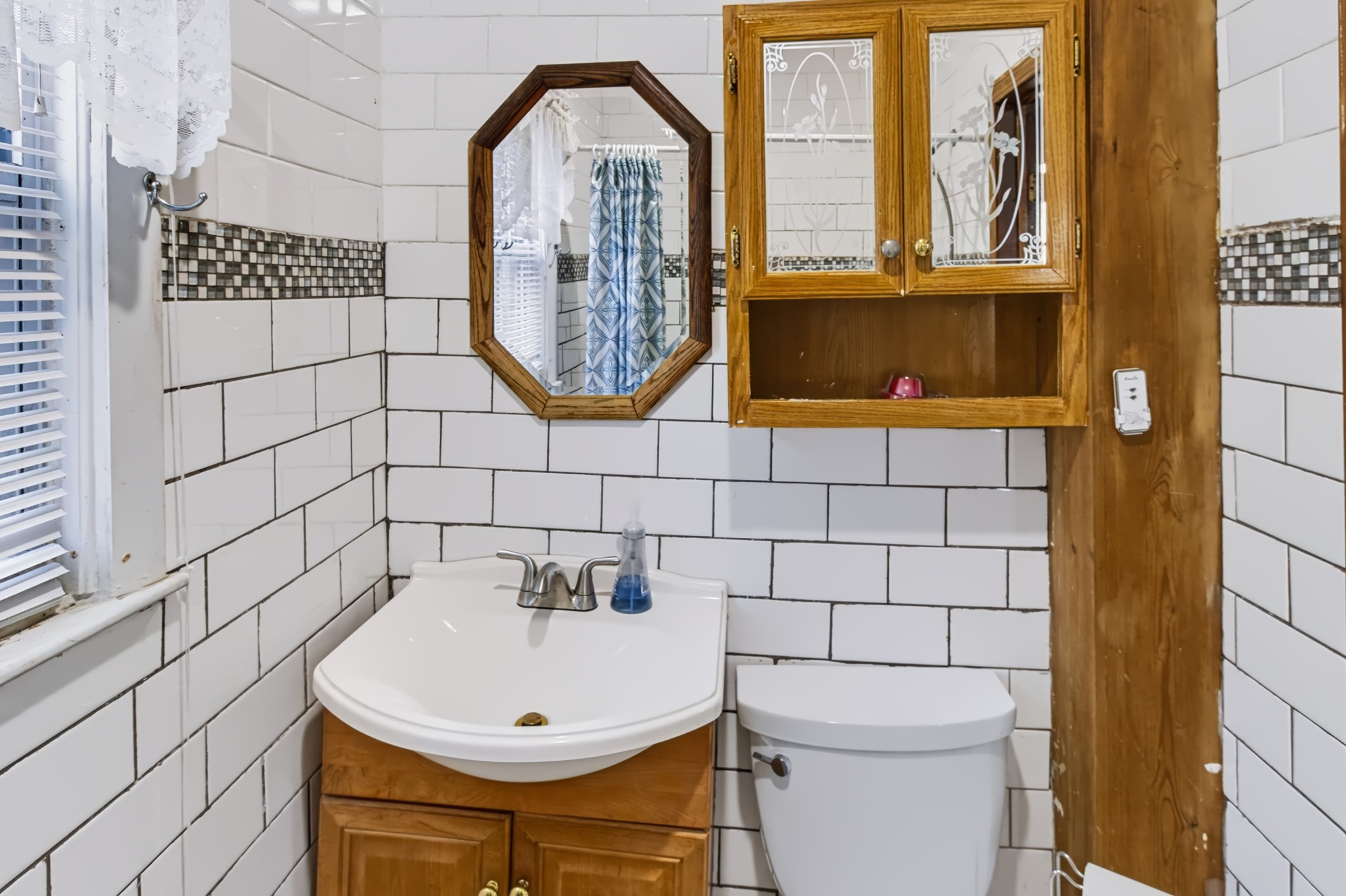 112 Quebec St, Lowell, MA 01852 - Image 14