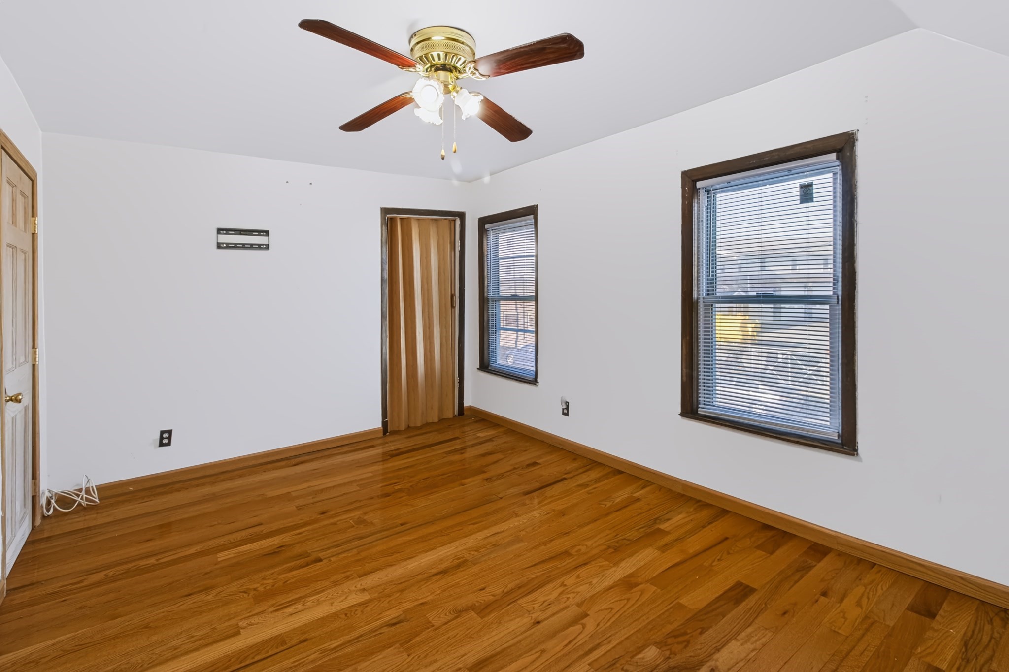 112 Quebec St, Lowell, MA 01852 - Image 18