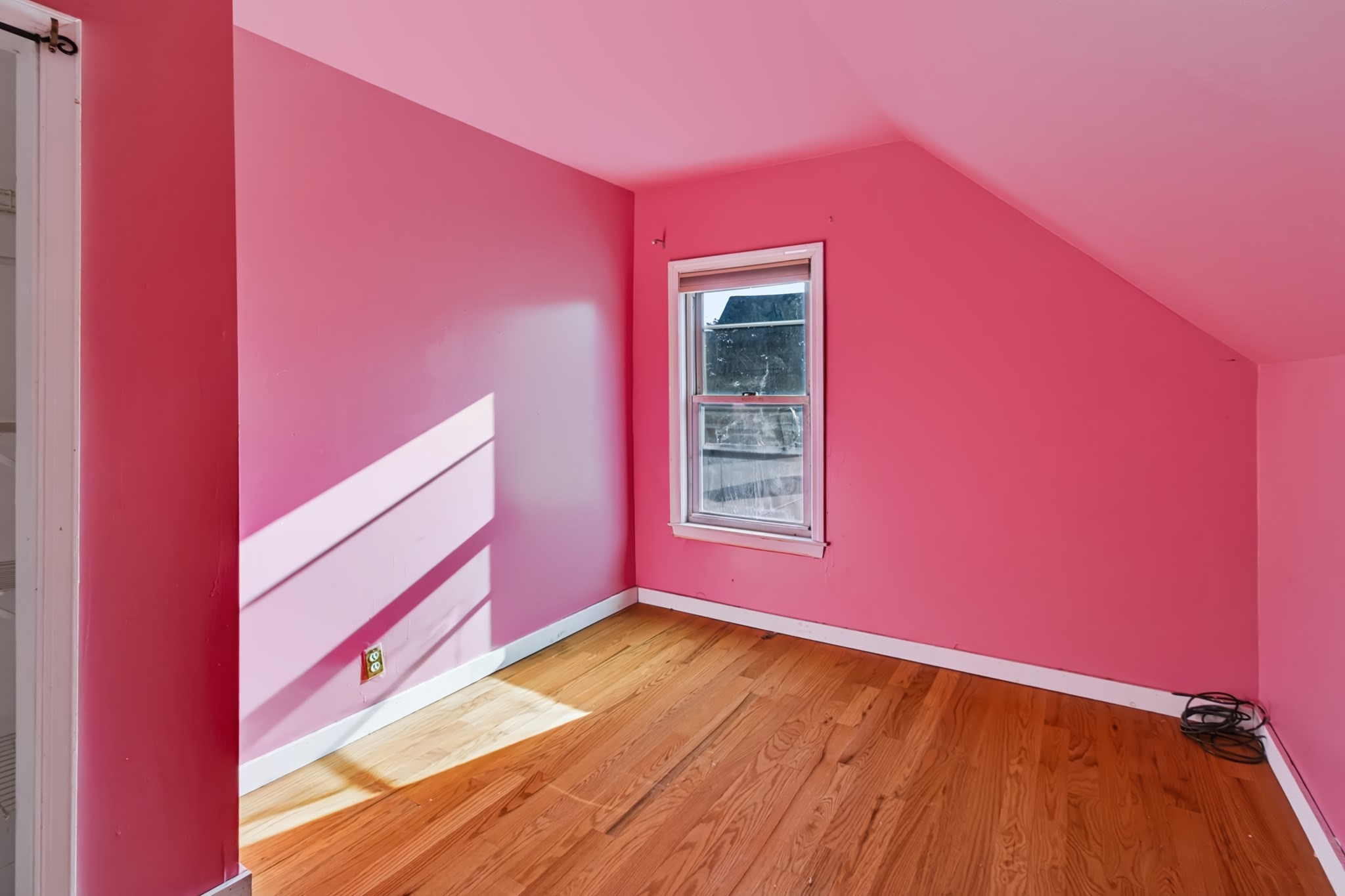 112 Quebec St, Lowell, MA 01852 - Image 21