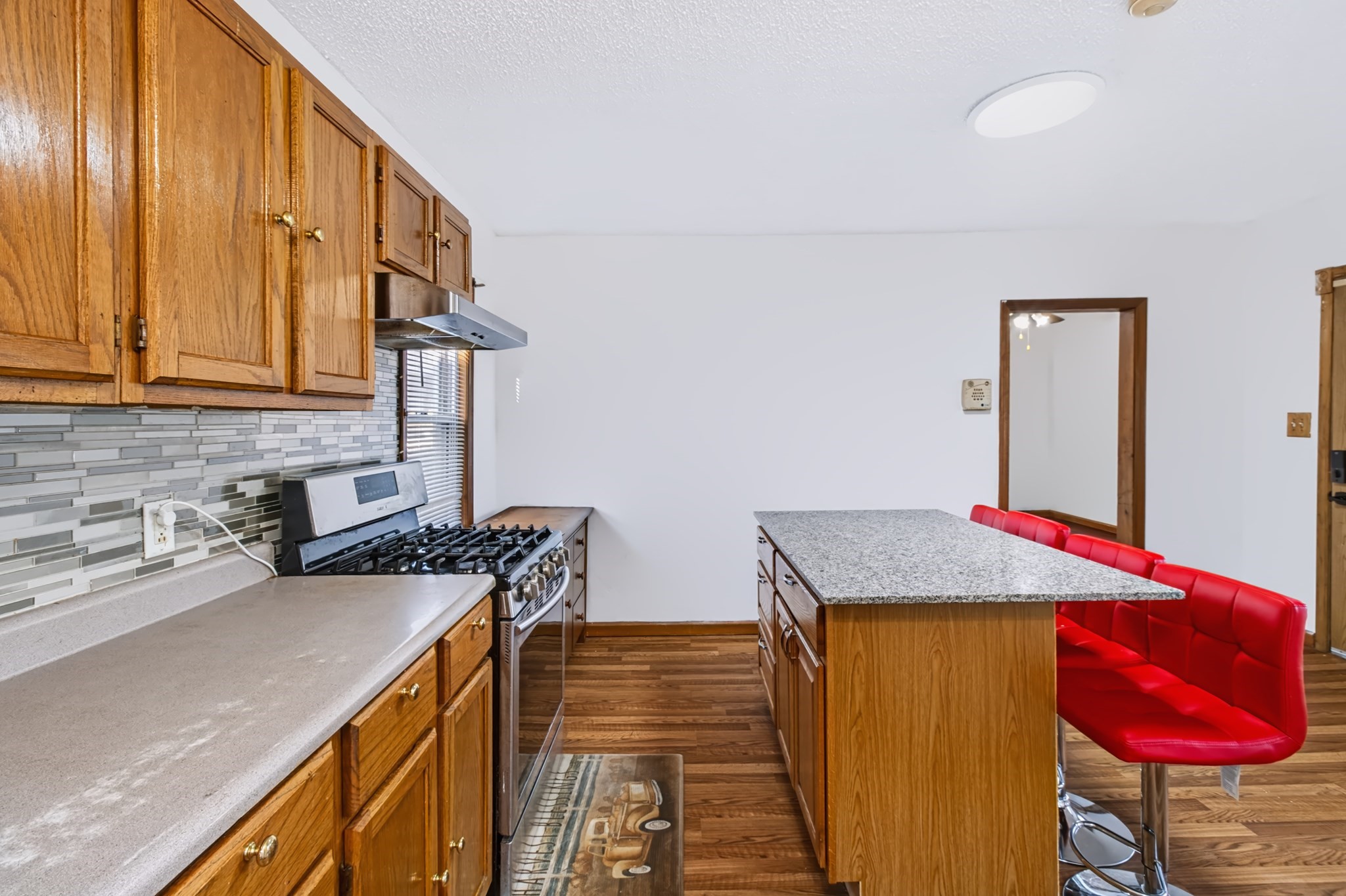 112 Quebec St, Lowell, MA 01852 - Image 10