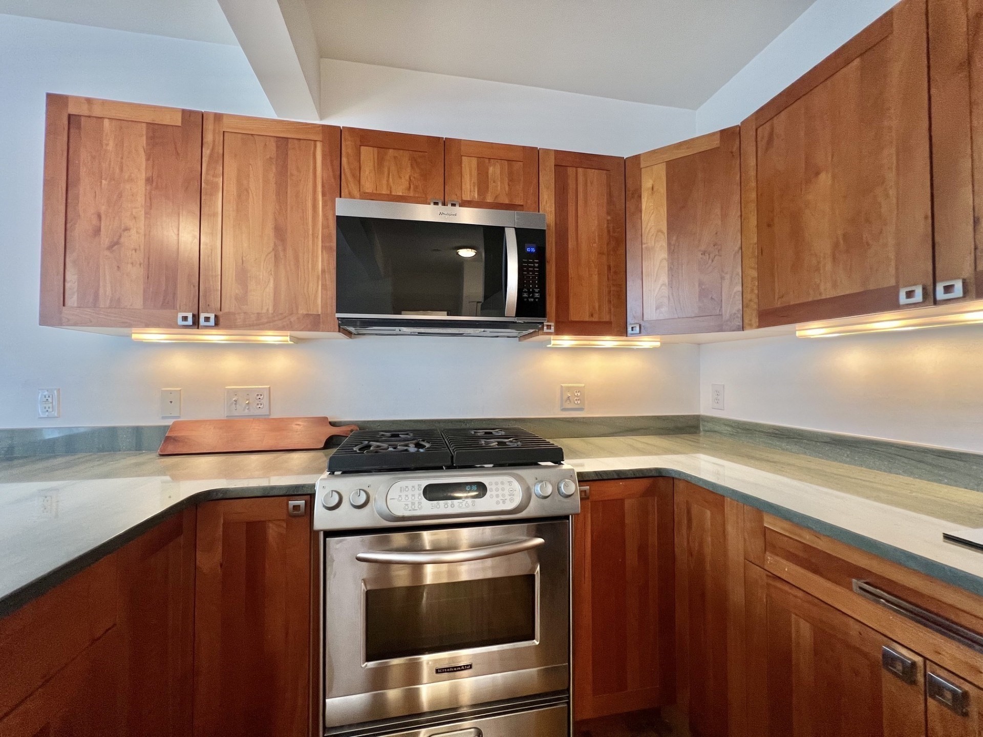 432 Norfolk Street Unit 4-C, Somerville, MA 02143