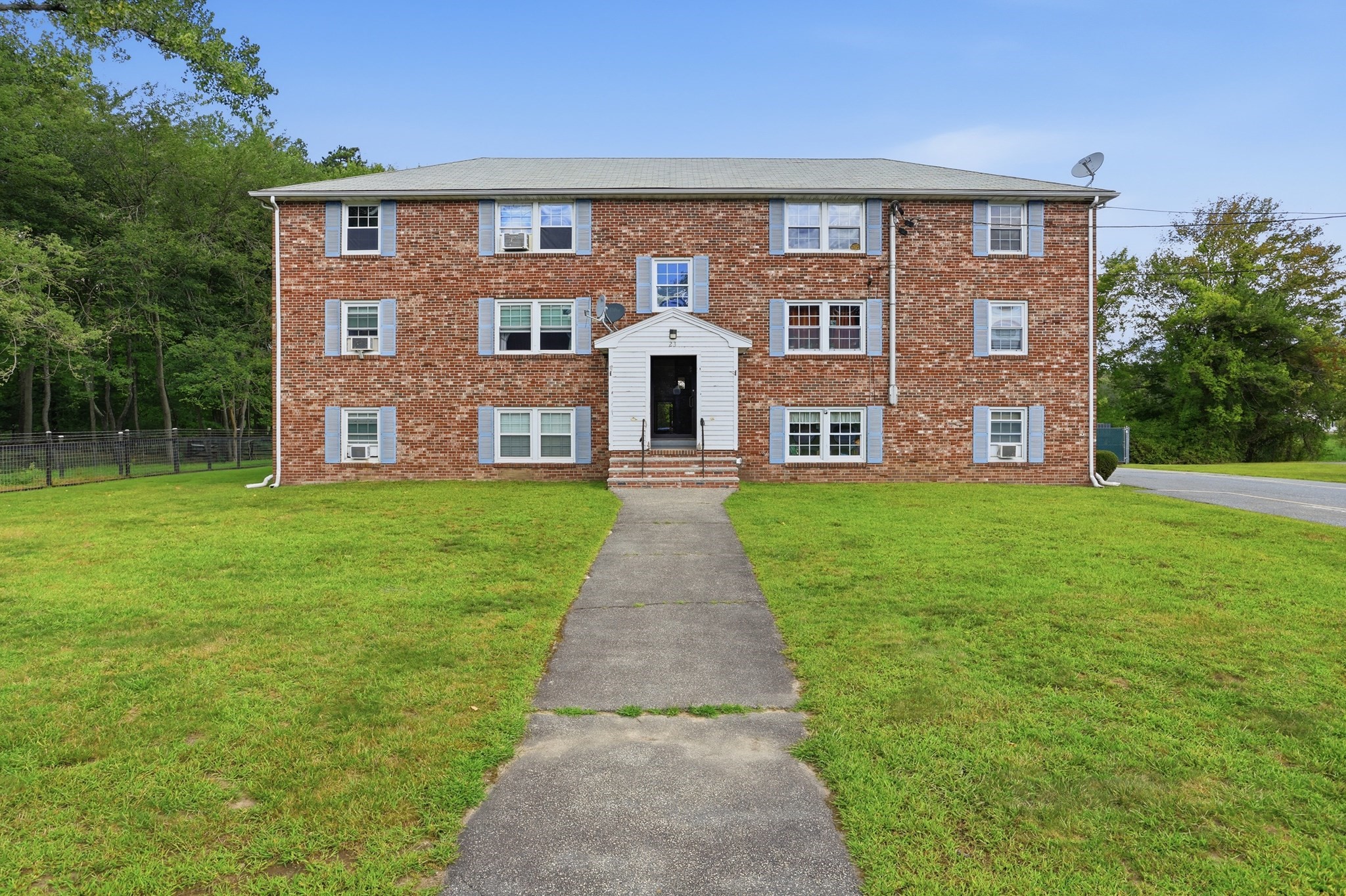 23 Frank St Unit 6, Dracut, MA 01826