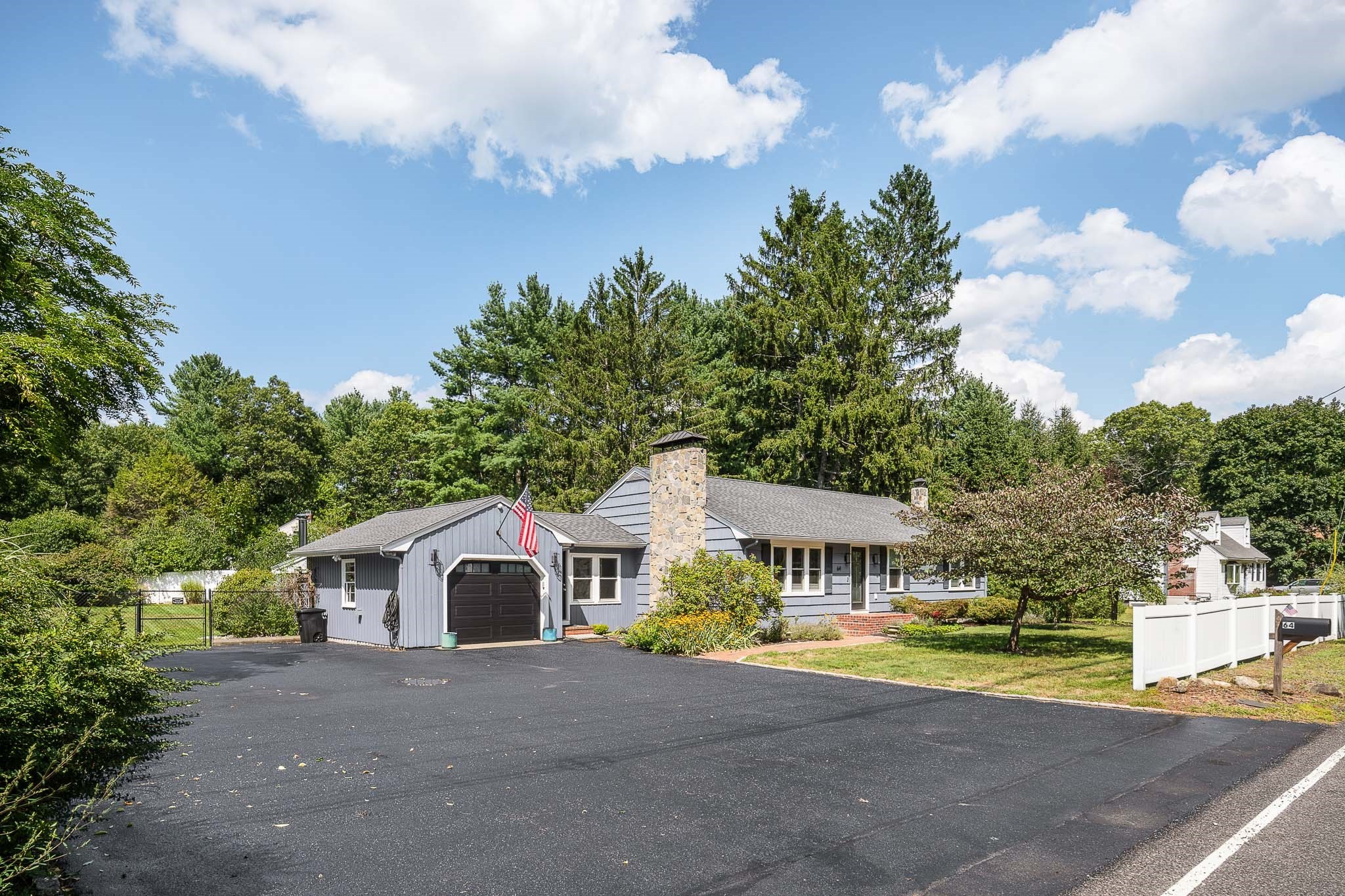 64 Chestnut St, Foxboro, MA 02035