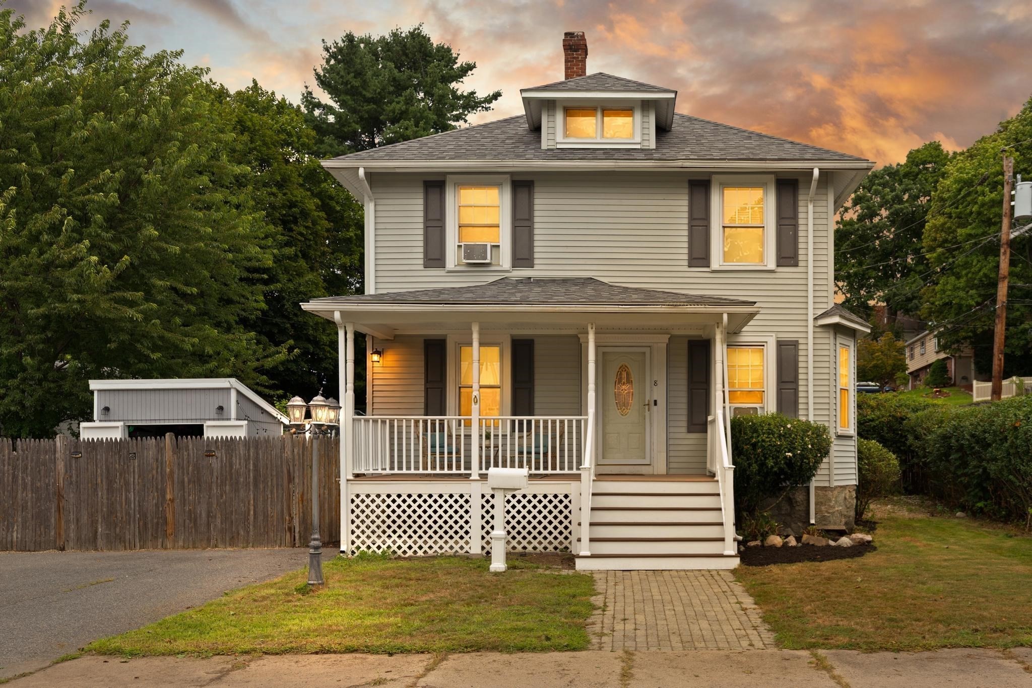 8 Palmer Ave, Saugus, MA 01906