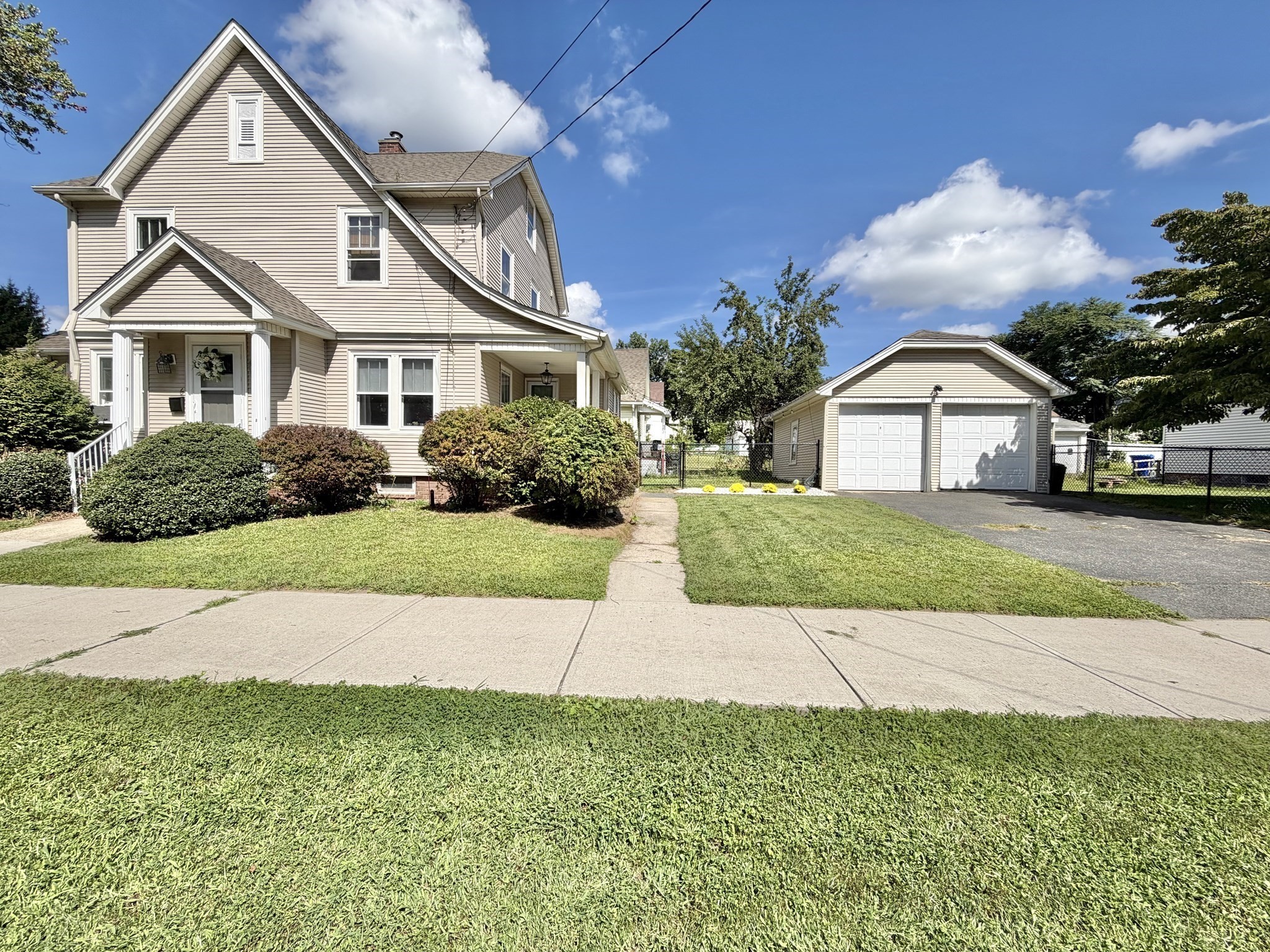 6 Mortimer St, Springfield, MA 01109