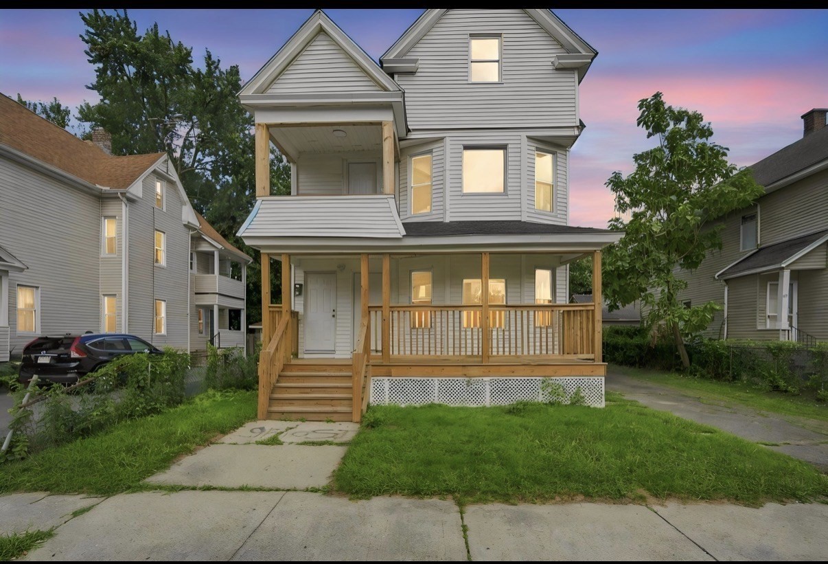 35 Ozark St, Springfield, MA 01108