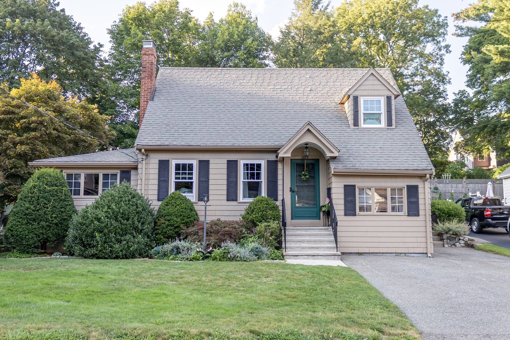 204 Beech Ave, Melrose, MA 02176