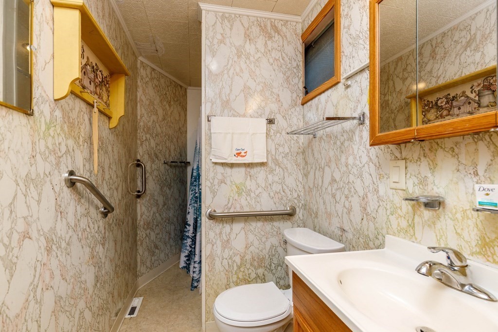 78 Greenwood Place, Gardner, MA 01440 - Image 9